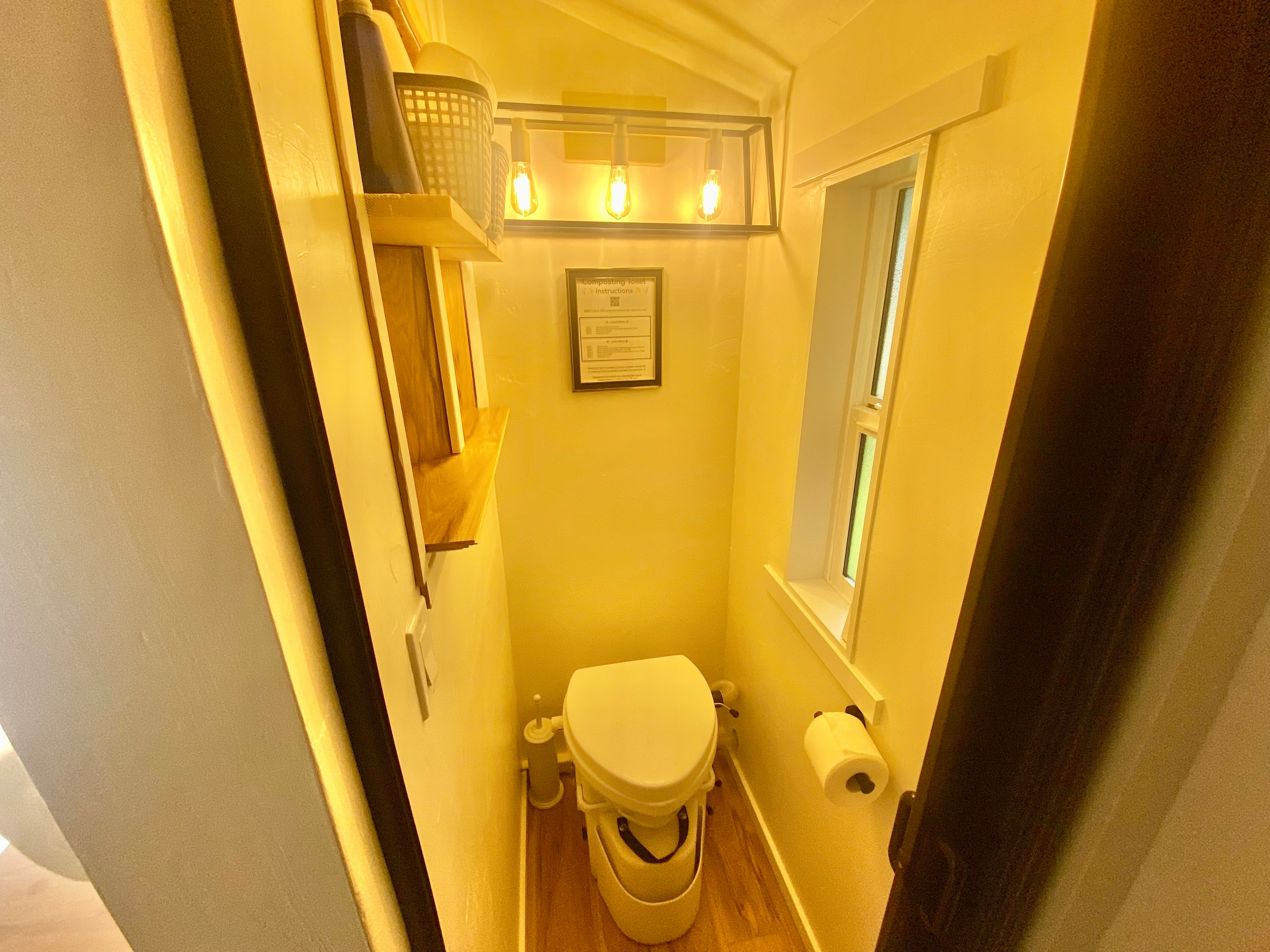 Composting toilet! Cleaned regularly and instructions are posted if it’s your first time :) 