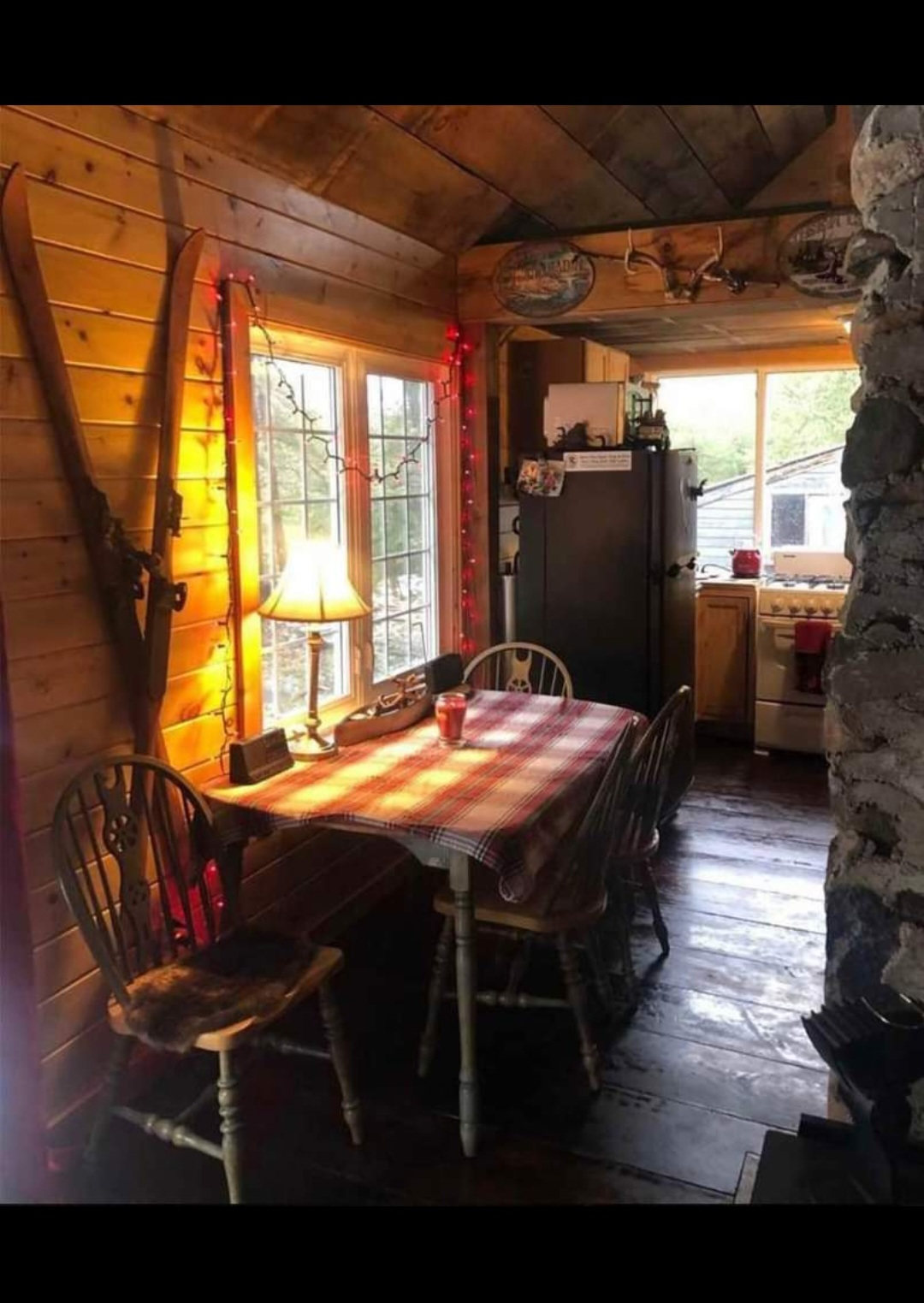 Off the Grid Camp - Oasis Cabin