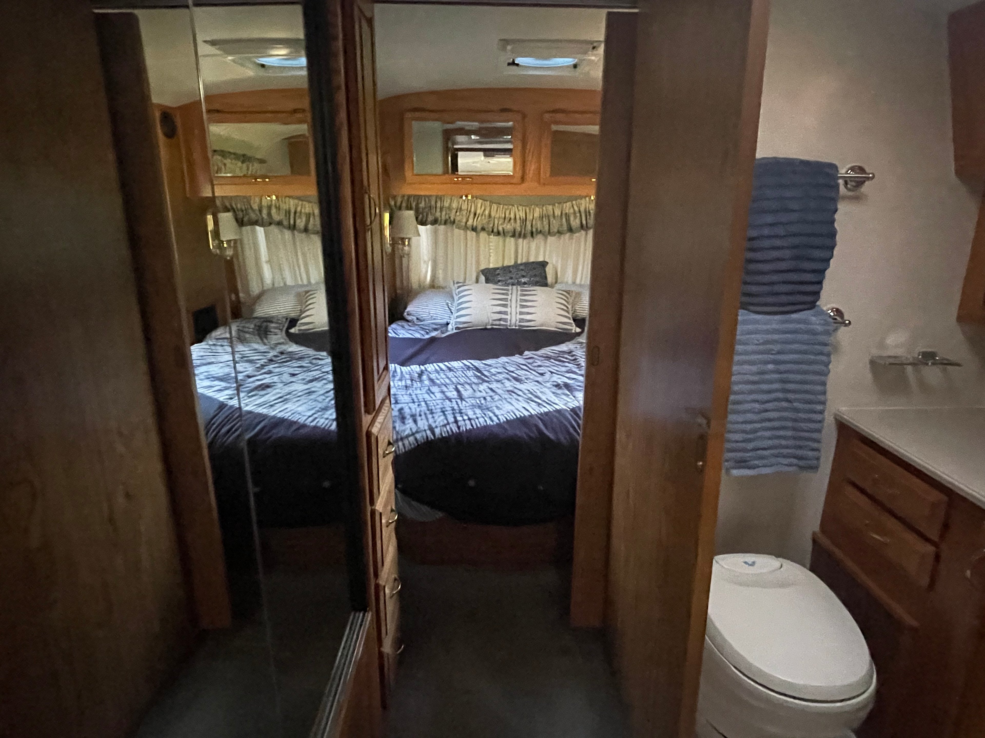 Airstream Near the Gorge, Edgefield