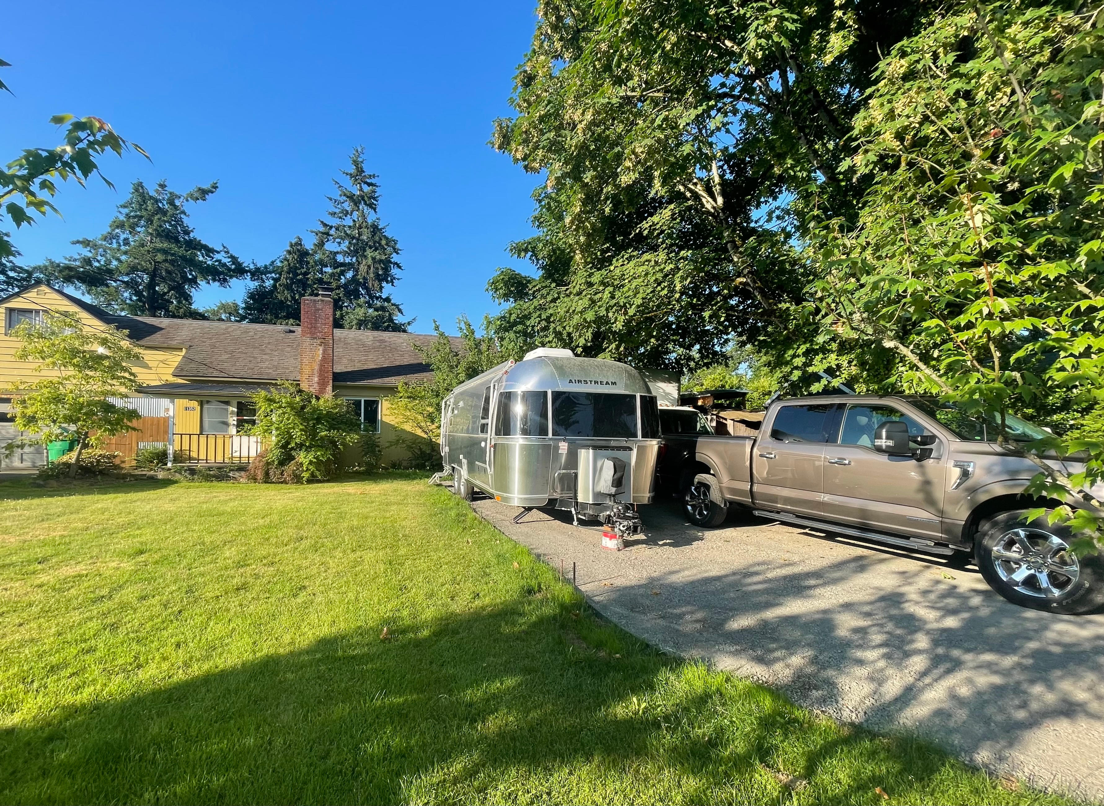 Full Hookup RV lot on Quiet Street