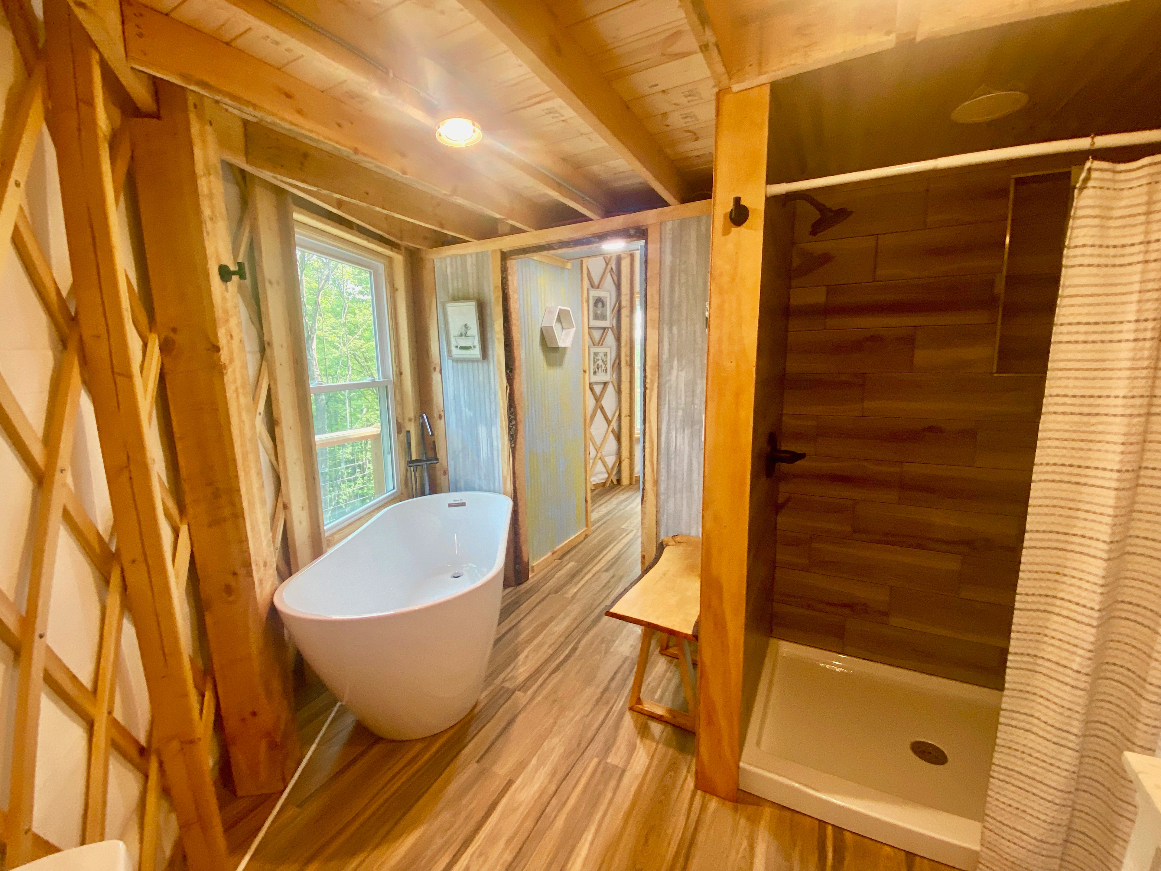 Bee Hive on the Mountain w/ Hot Tub