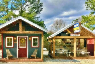 Very cozy, rustic cabin with complete outdoor kitchen!