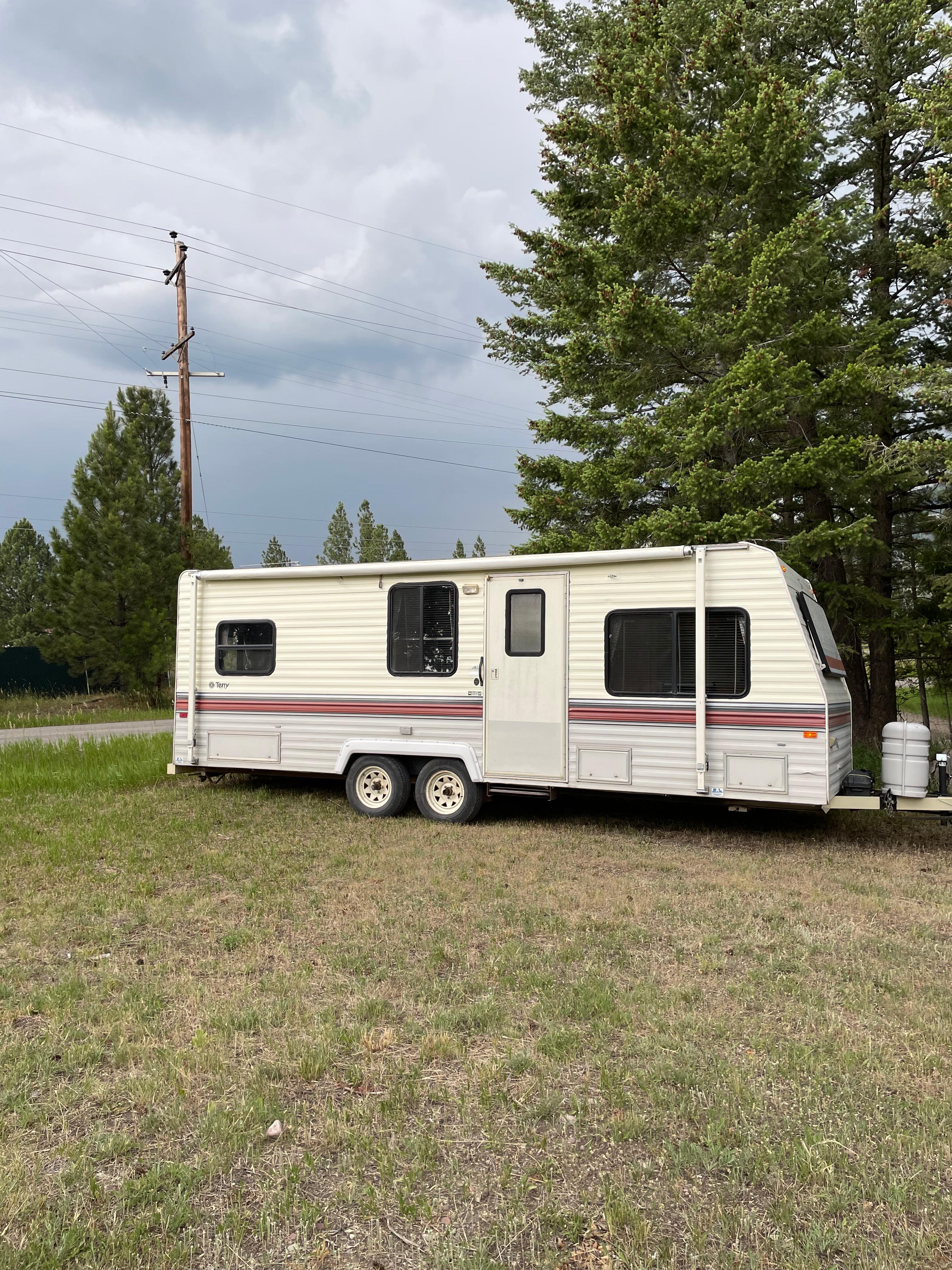 Camp out and enjoy this home away from home while you head to Glacier National Park or the Bison Range!