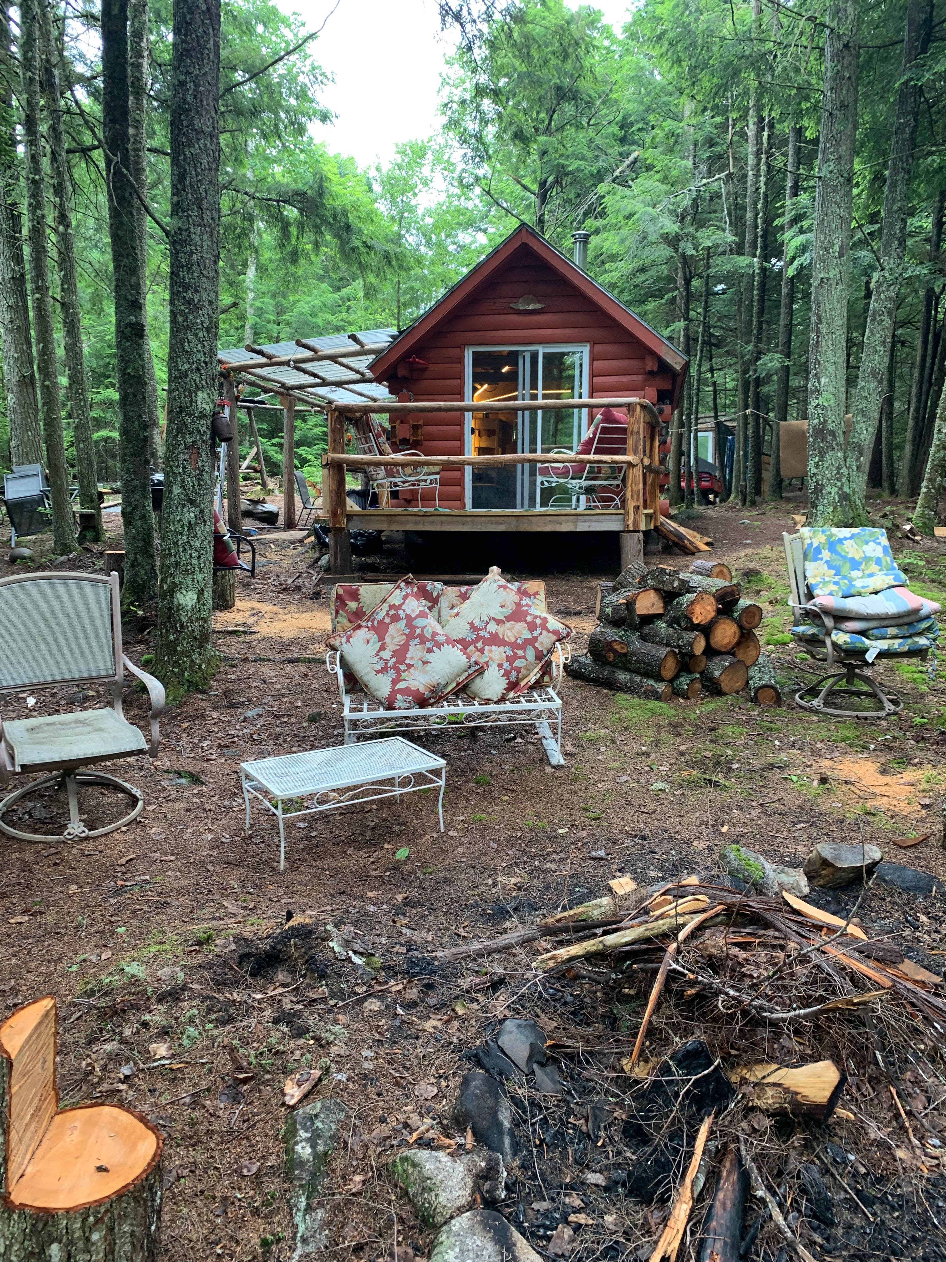 Hike-in Sunset cabin in the Woods