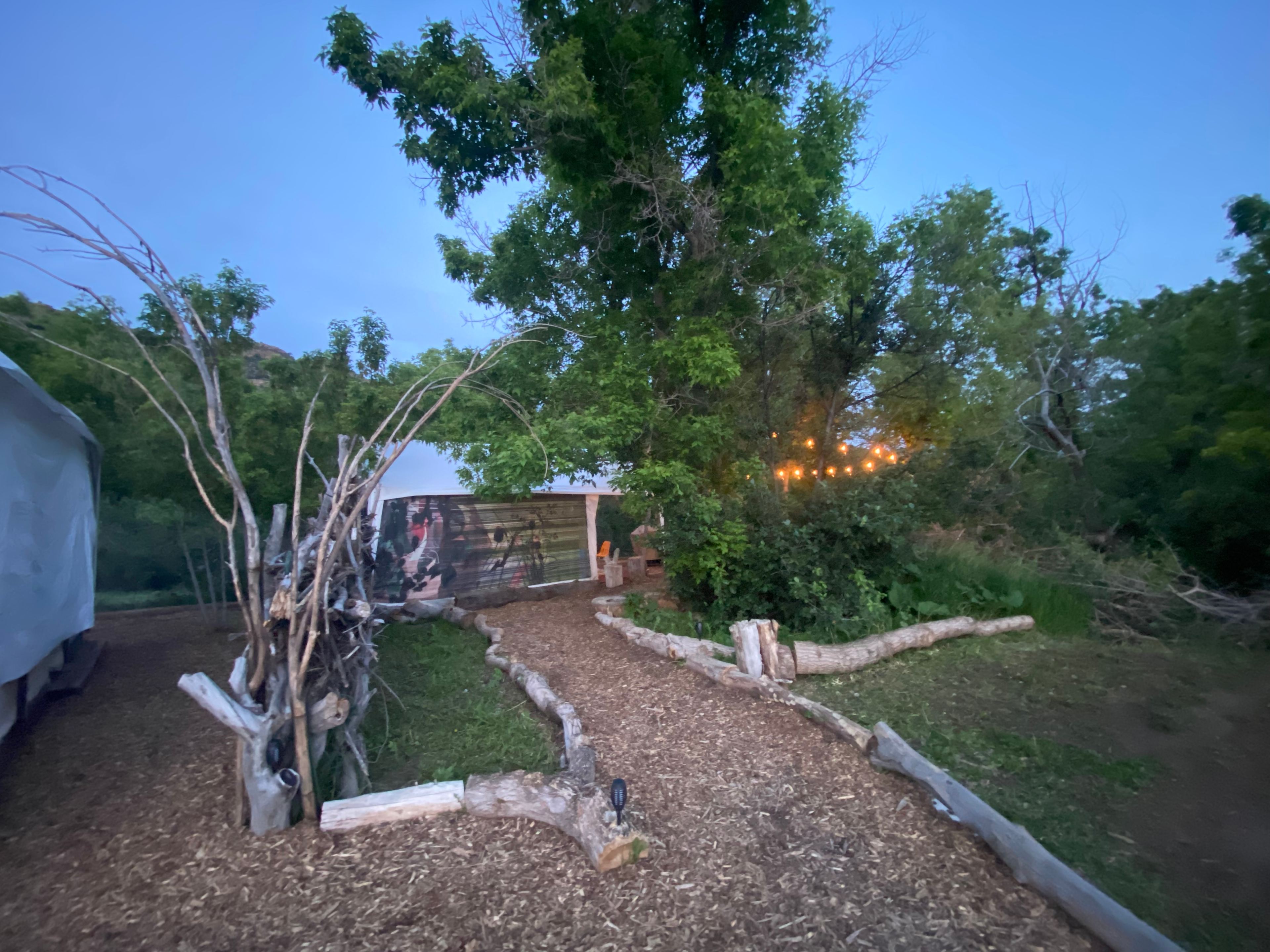 Red Rocks Glamping & RV Sites