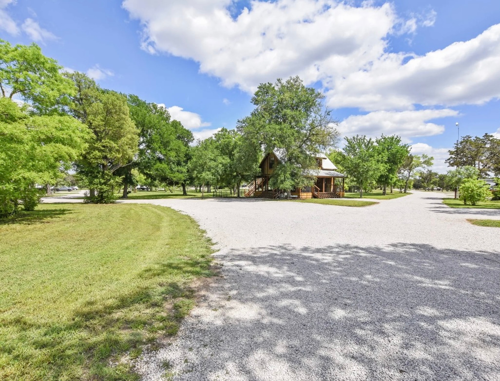 Cedar Bend RV Park & Campground