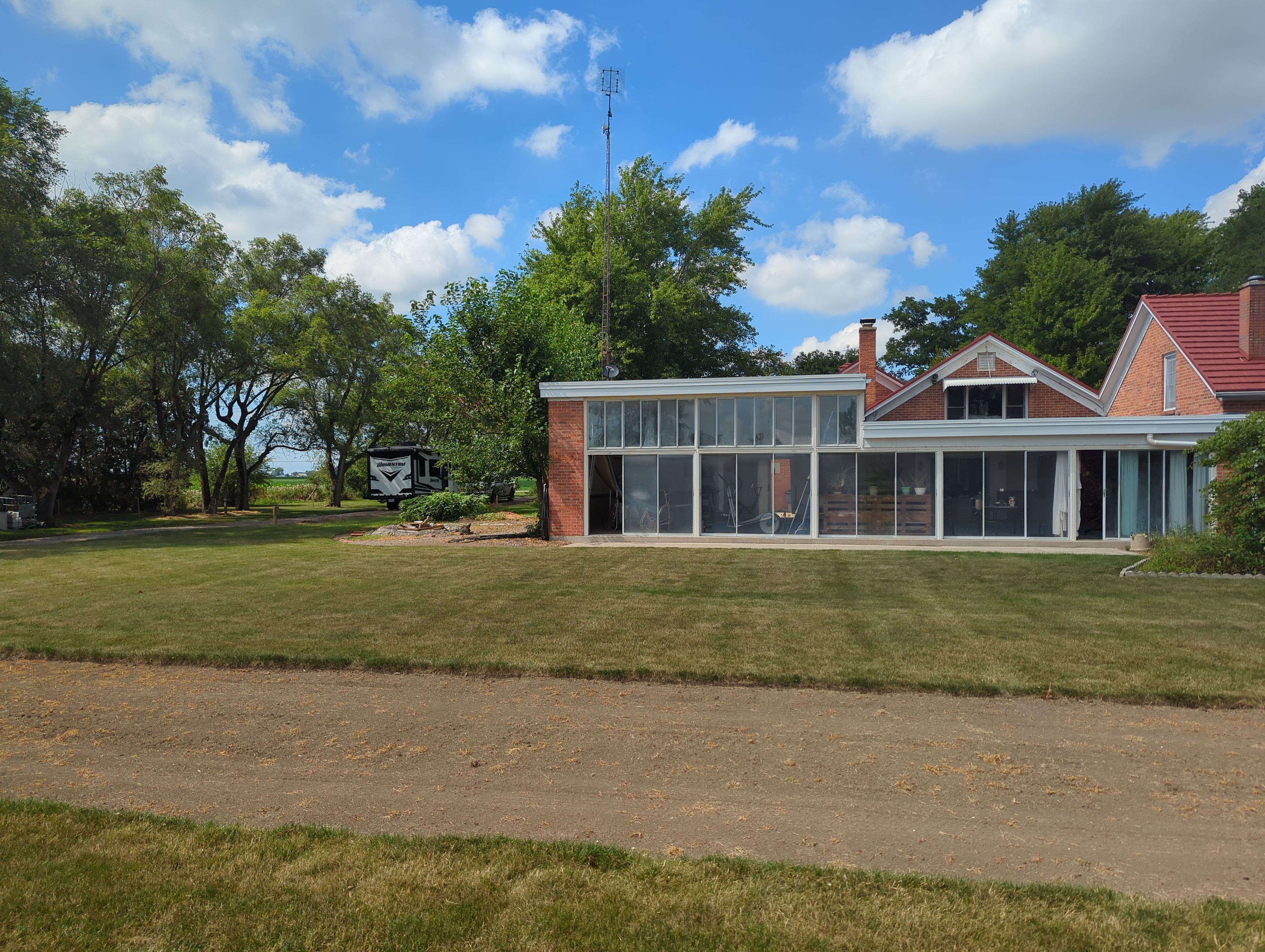 T&K Schoolhouse Camping