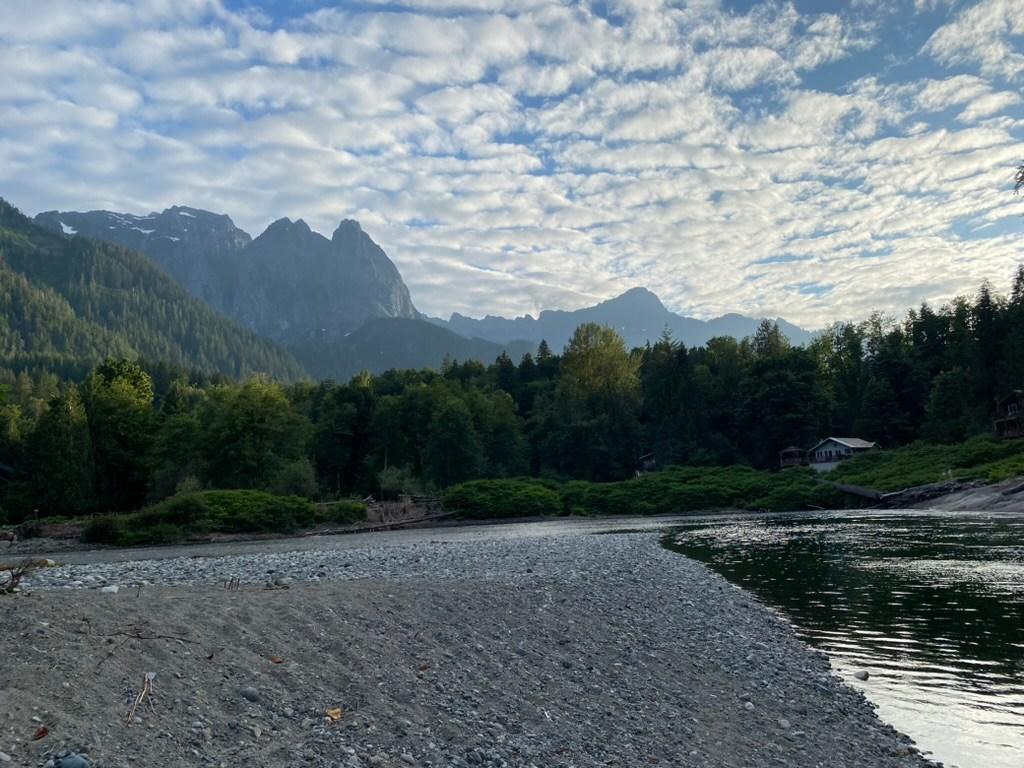 Riverfront Skykomish Camping 6+