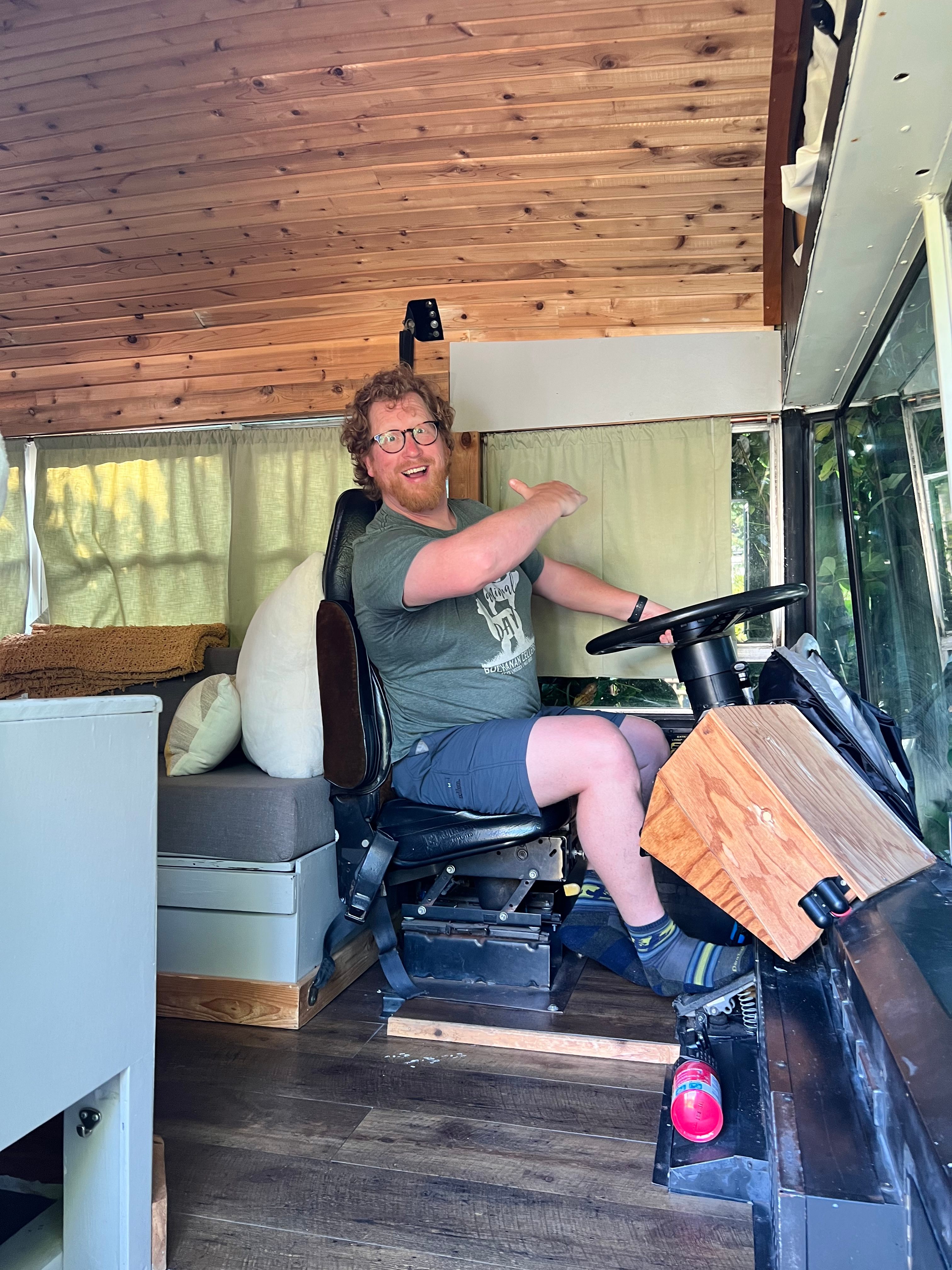 The Skoolie - Urban Glamping