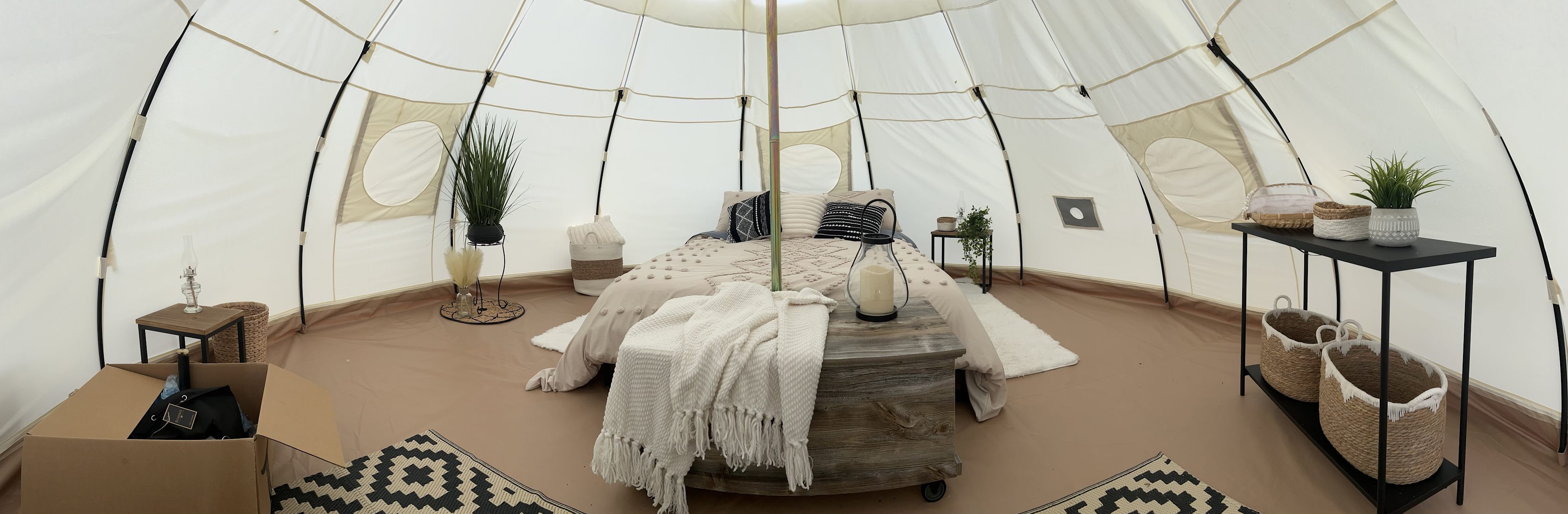 Raylans Yurt