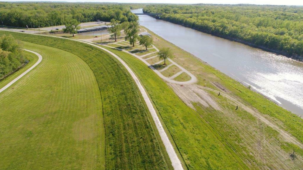 Kaskaskia River Camping & RV Park