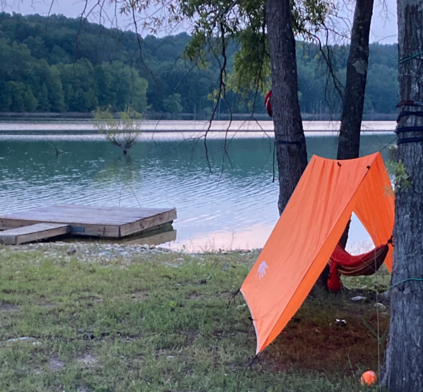 LAKESIDE GETAWAY ON DOUGLAS