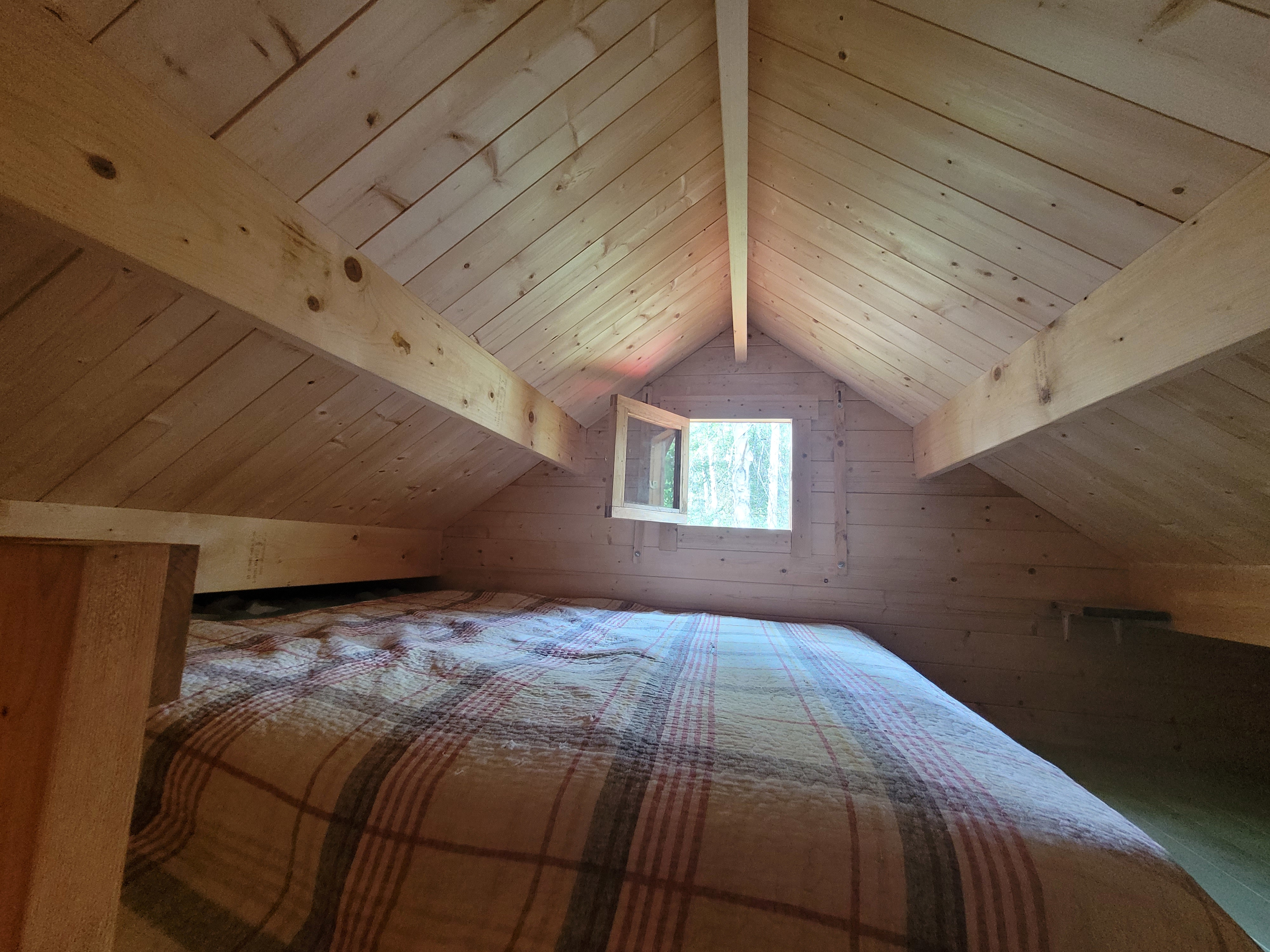 Rusty's Red Deer Lake Getaway