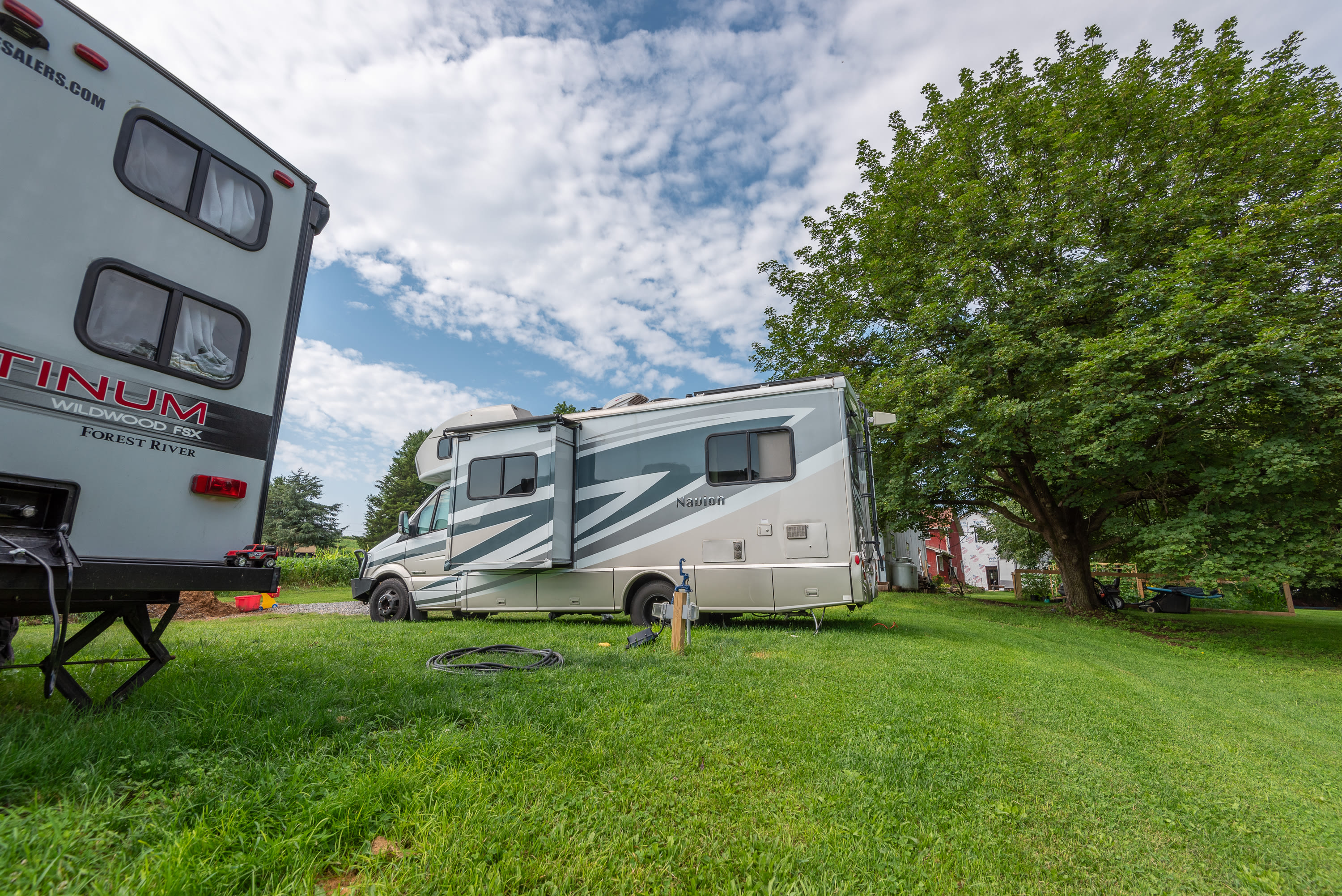 Site 2 captured from Site 1. Note the water, 30 amp, and 15/20 amp electric hookups!
