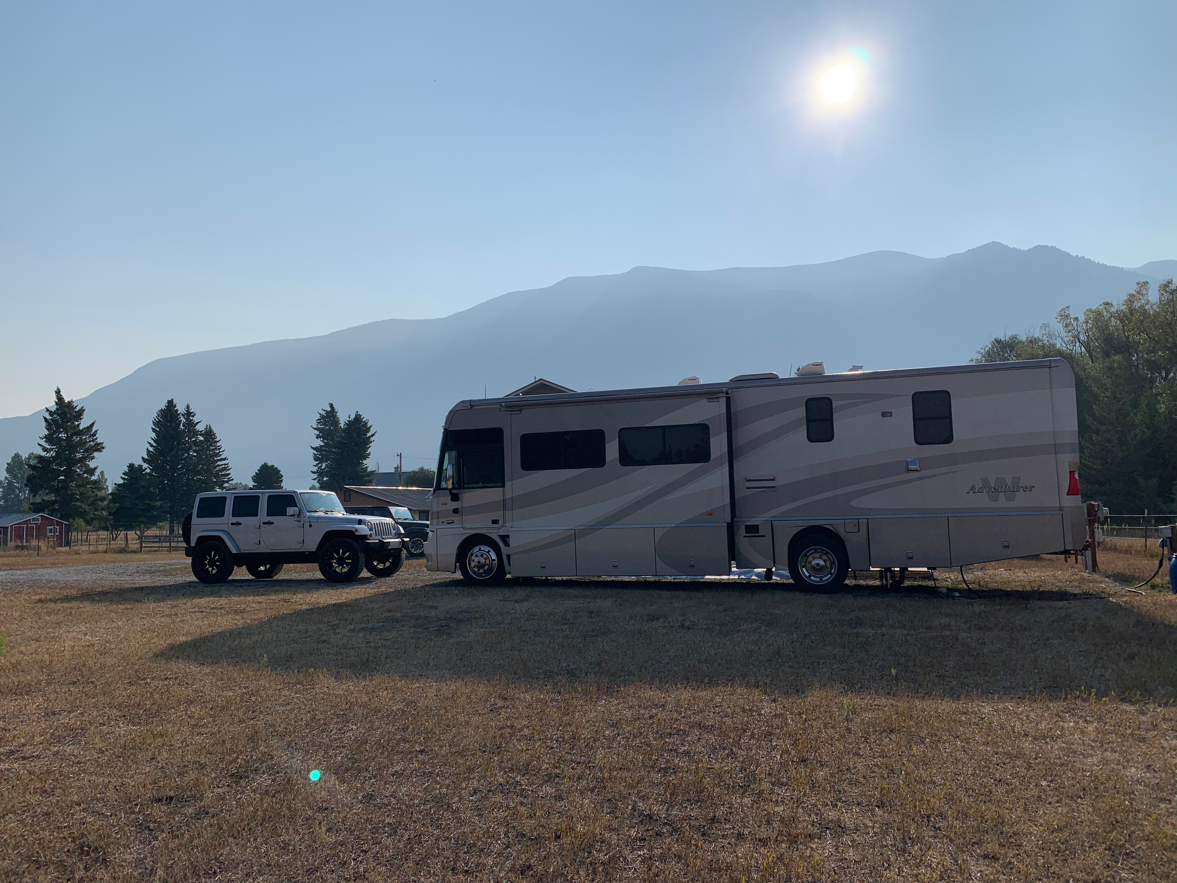 Glacier RV Oasis – Full Hookups