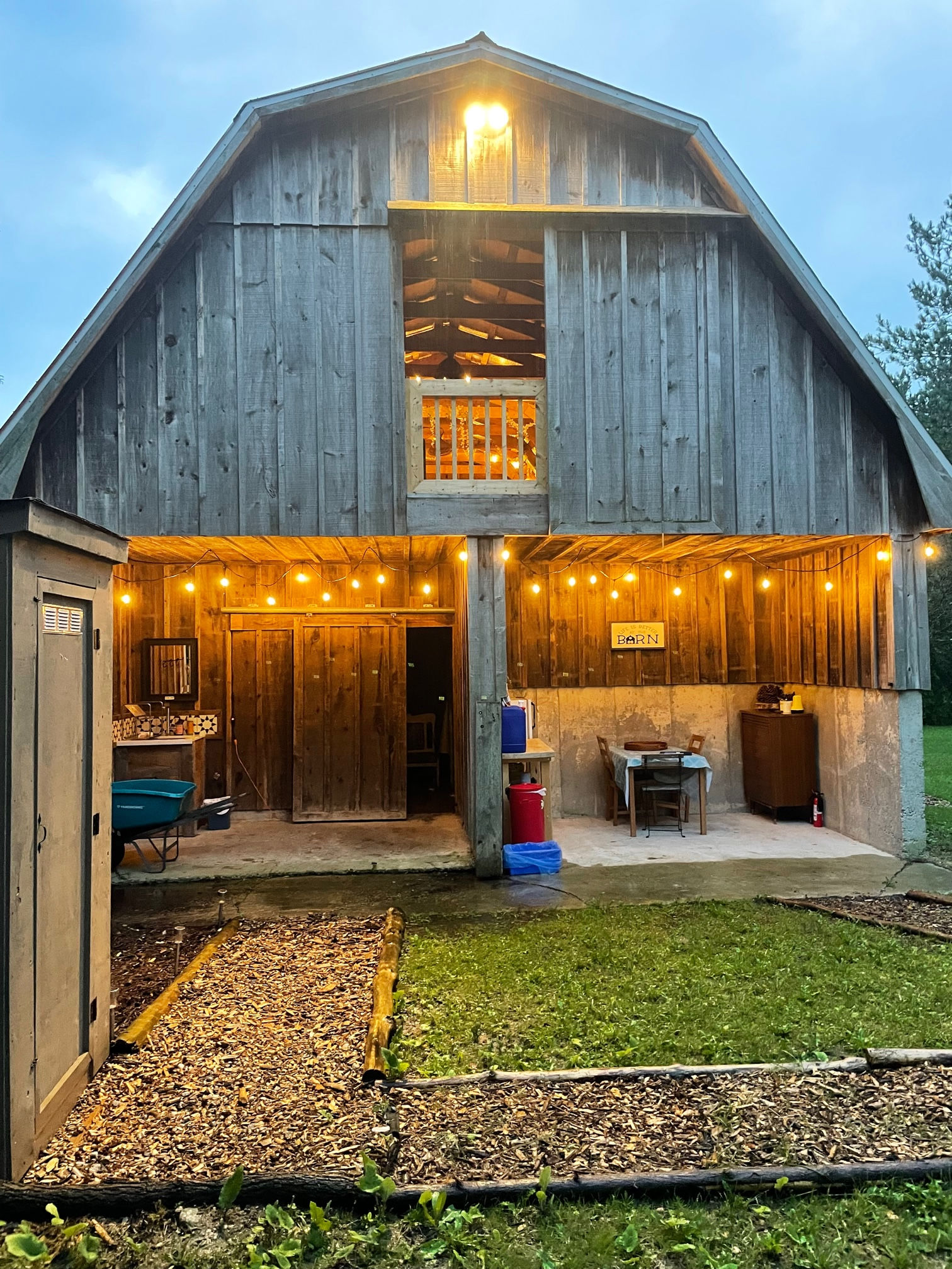 Shiloh Barn Glamping