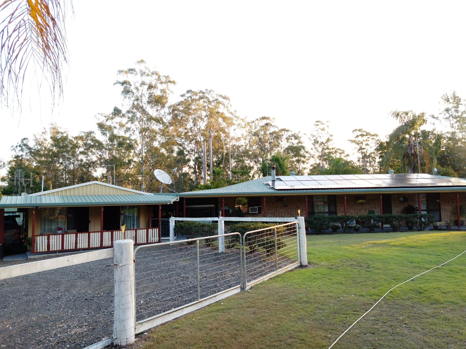 JJJ'S Ranch Farm Stay,South Kolan Q