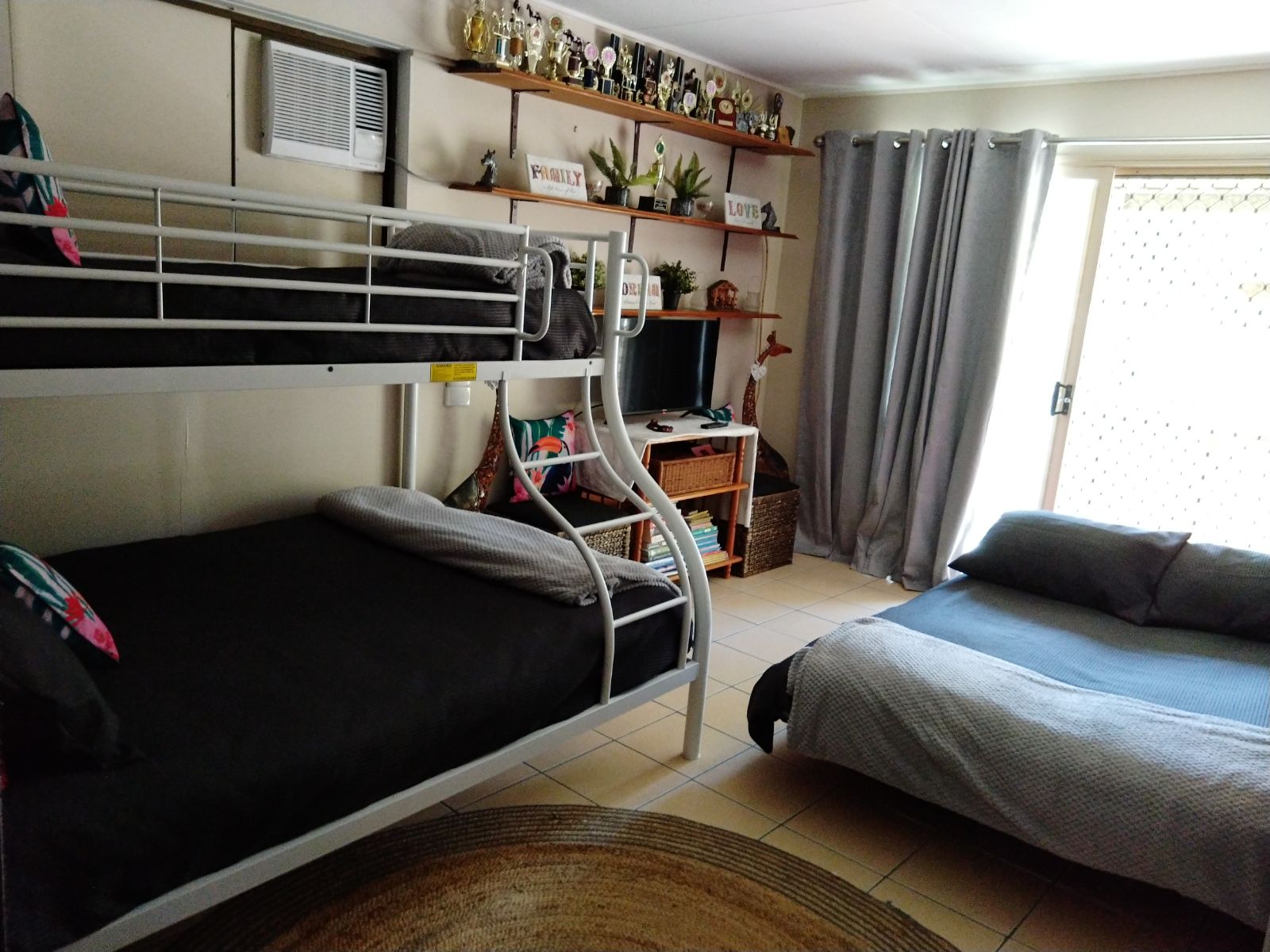 JJJ'S Ranch Farm Stay,South Kolan Q