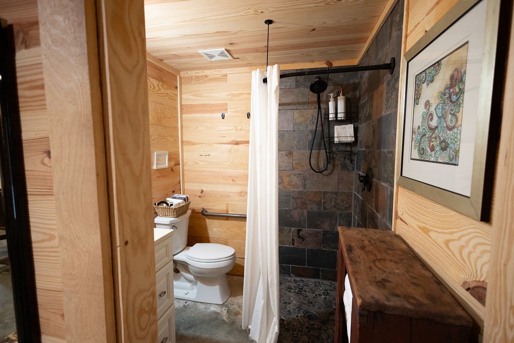 Terrace Bath w/step in shower