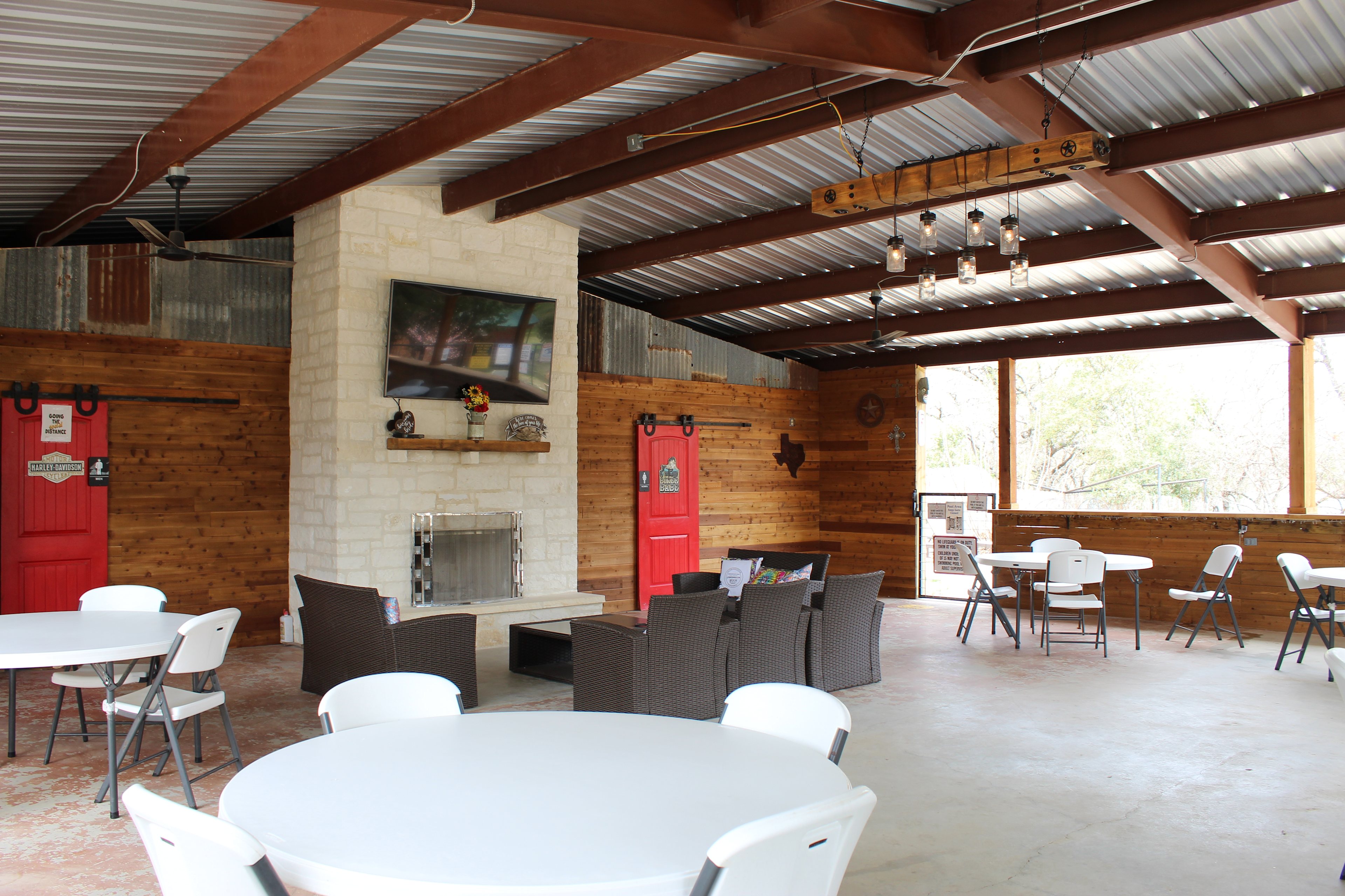 Al's Hideaway – Texas Hill Country