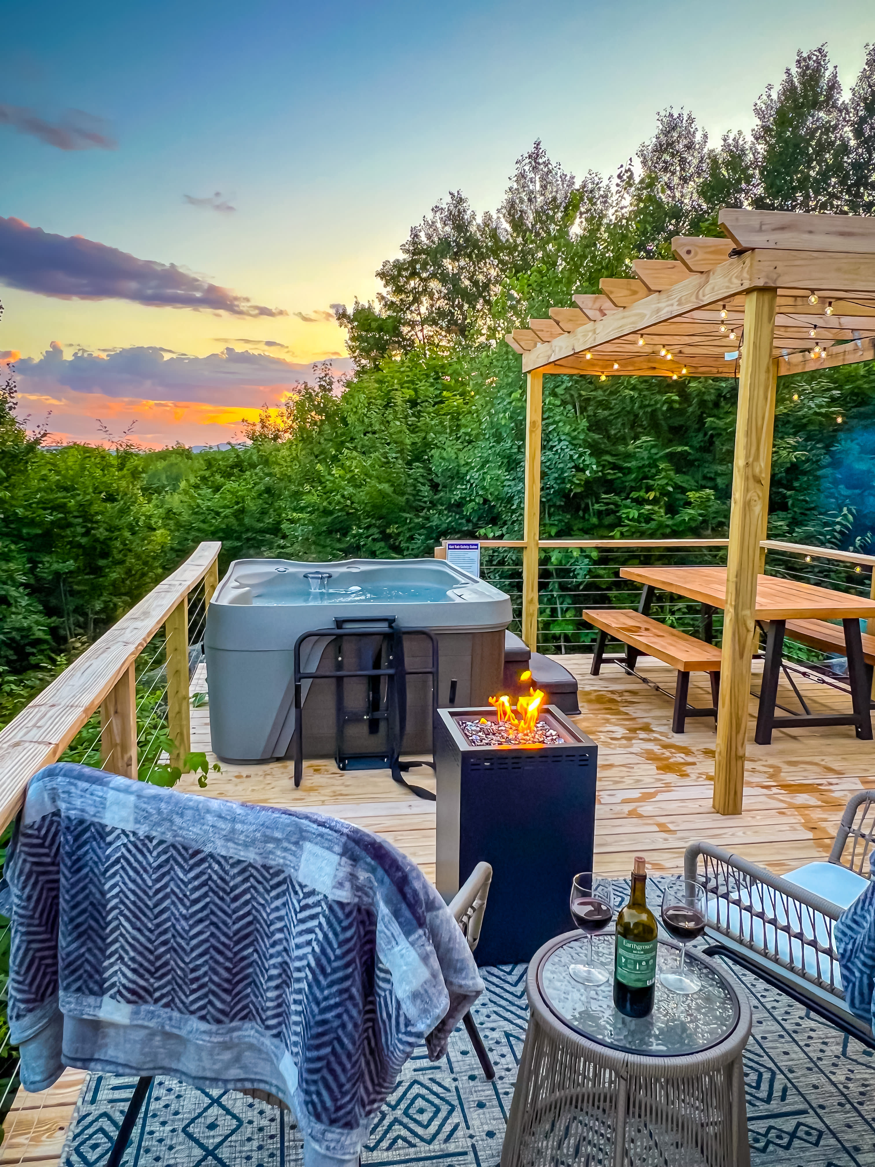 Birdsong Yurt-Woodstock-Bryant Pond
