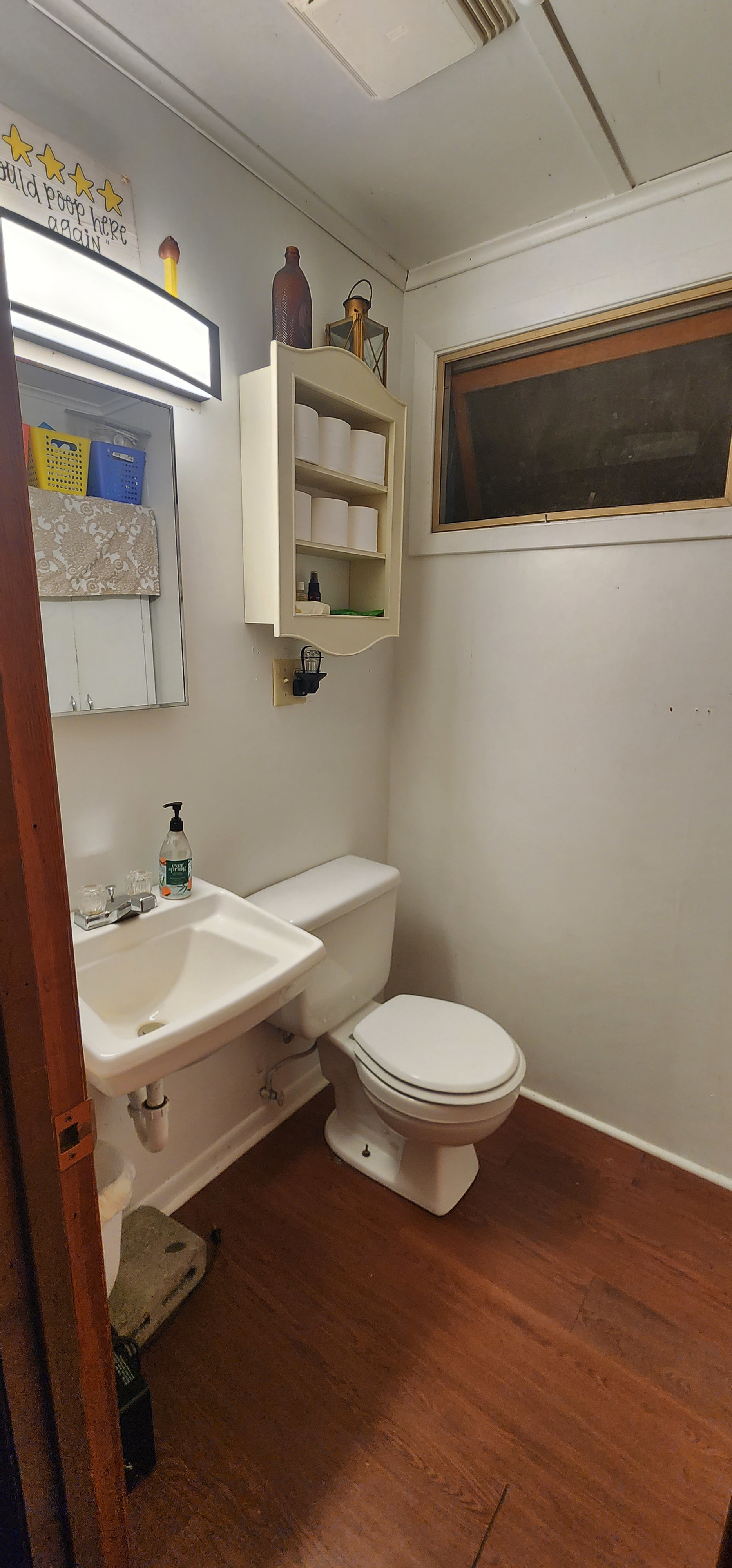 River Island Cabin & Campsites