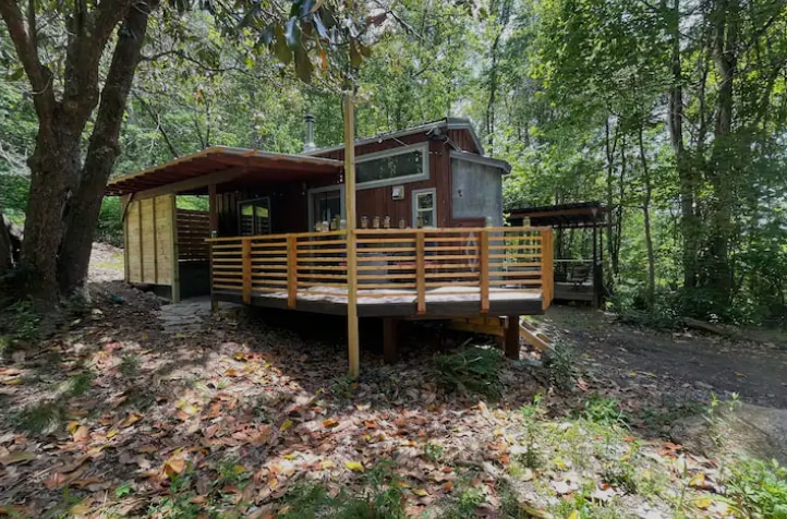 Pink Fox Cove Cabin Retreat
