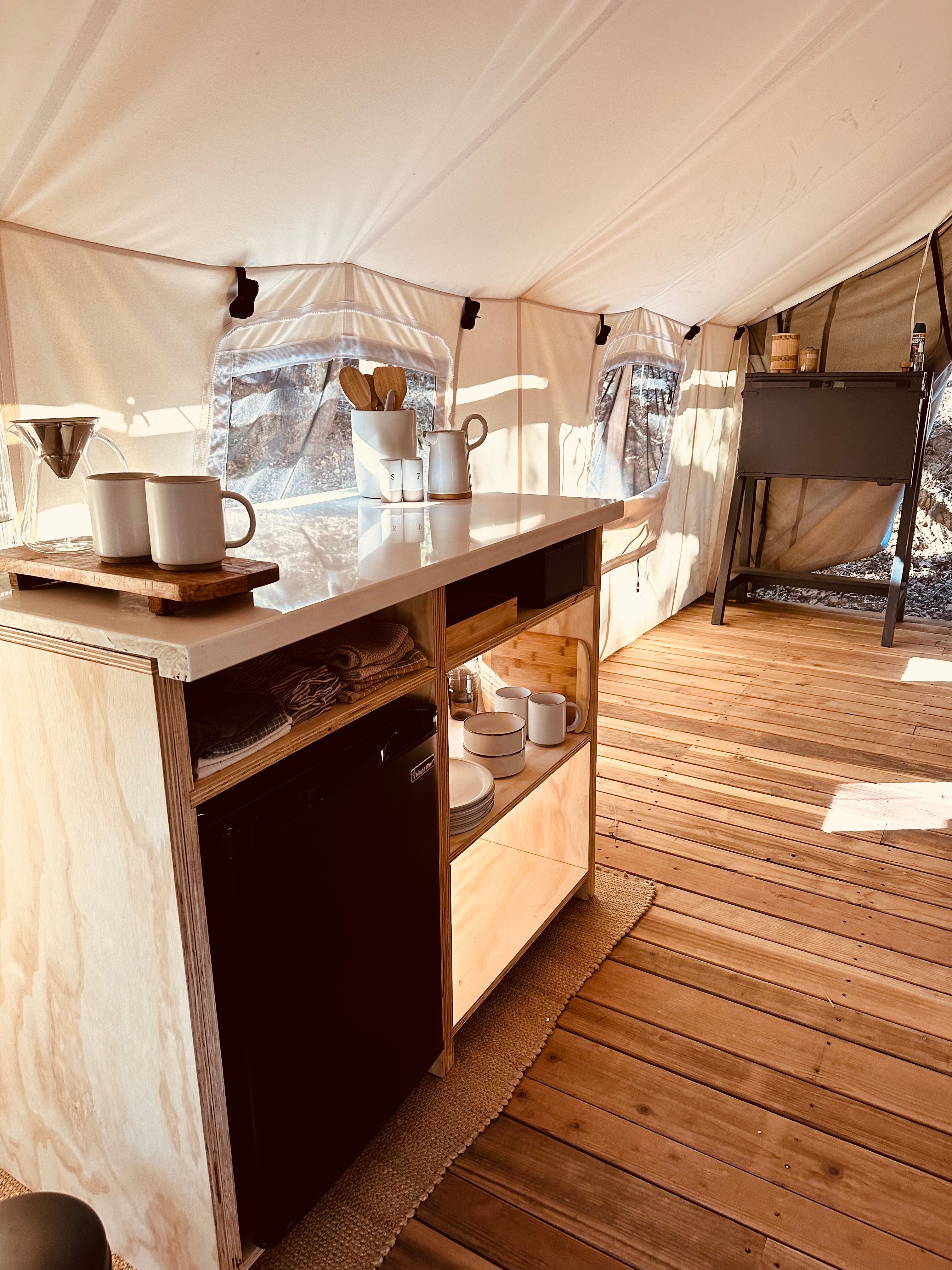 Canvas Under the Oaks