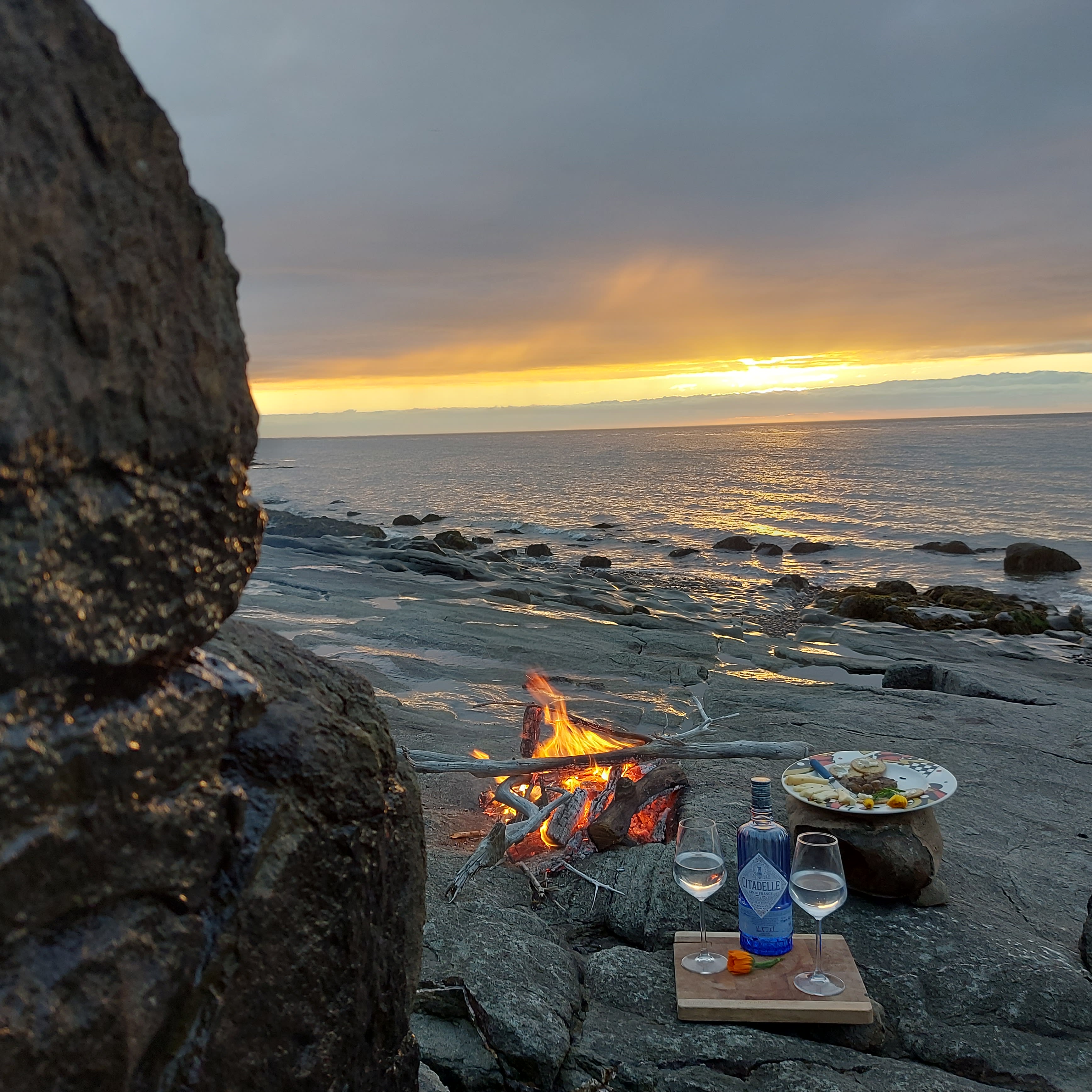Fundy Fantasy Oceanfront Cabin