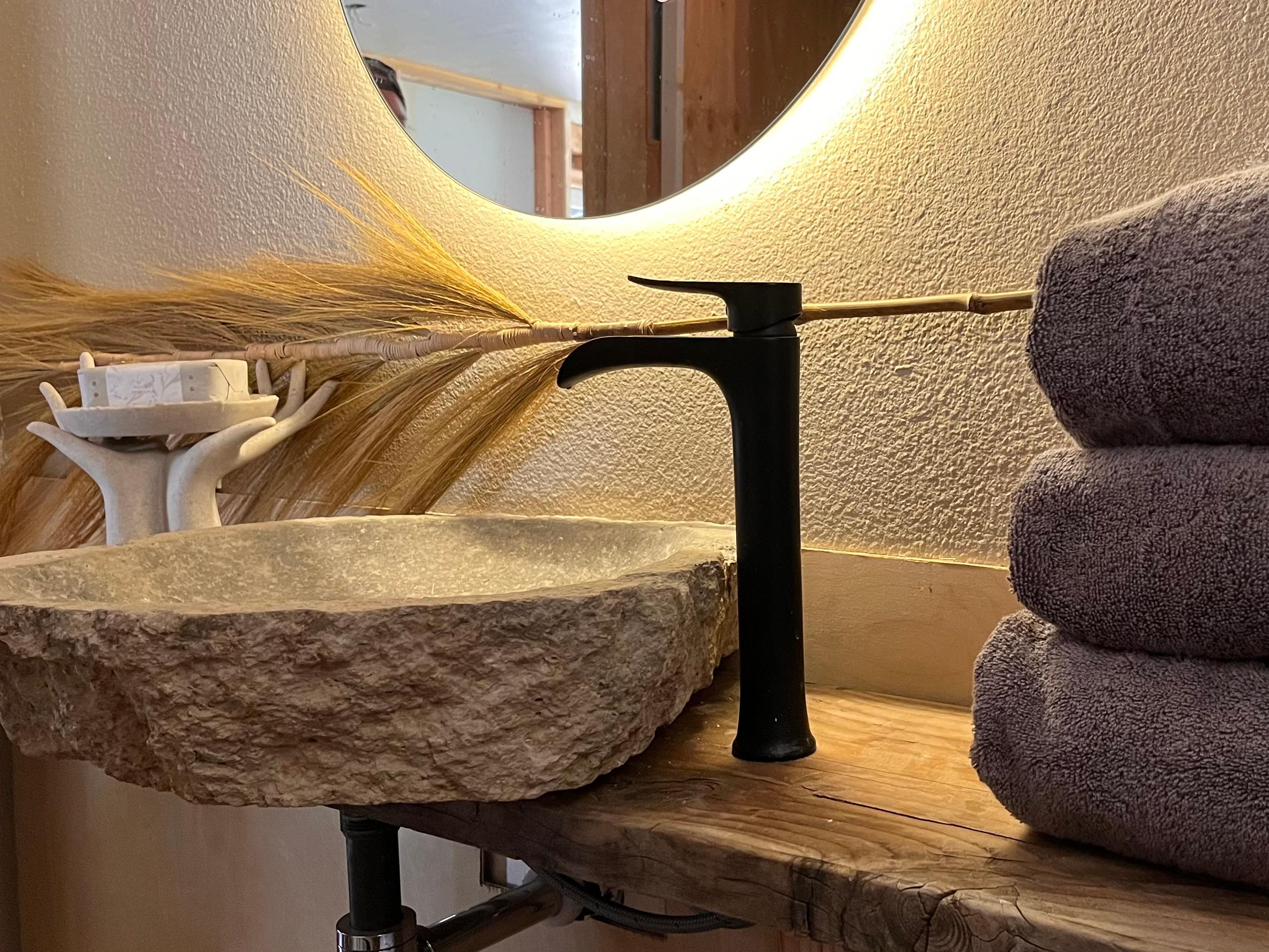 Kashmir - A Majestic Retreat