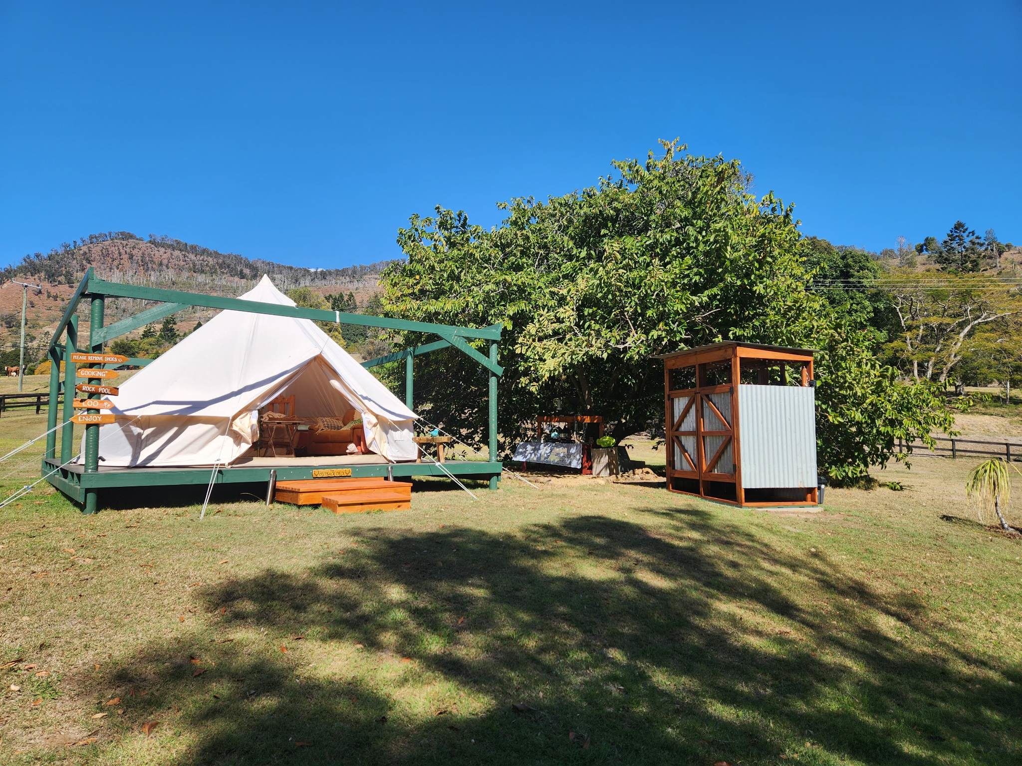 Illinbah Glamping off grid .