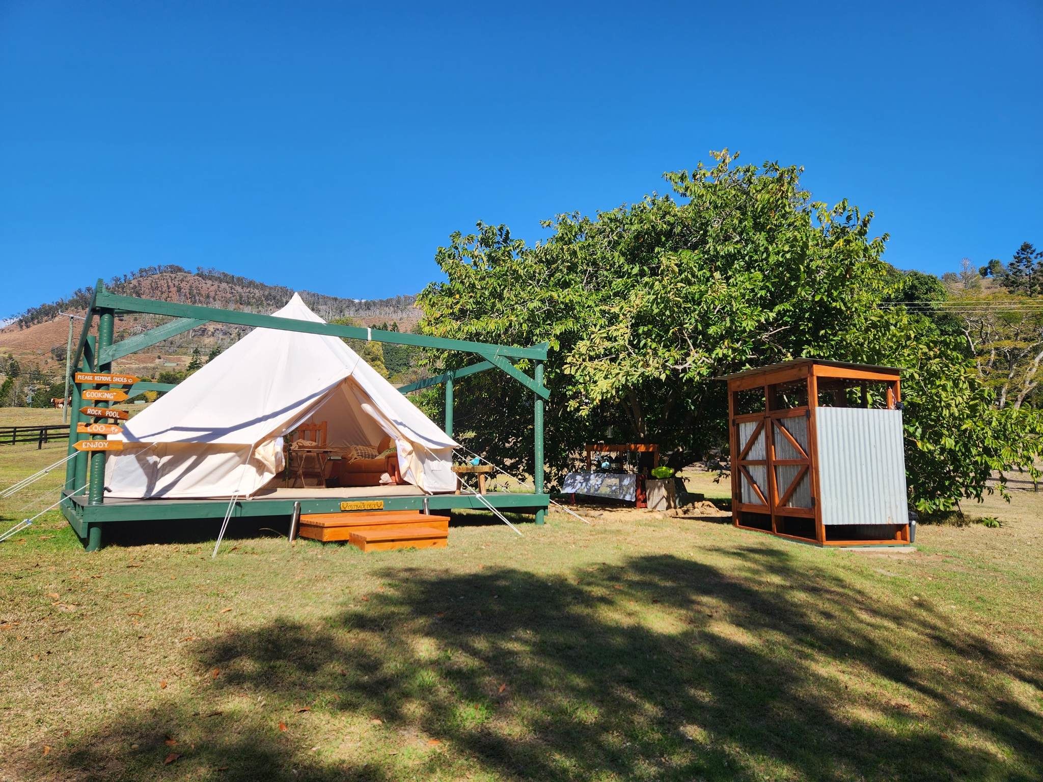 Illinbah Glamping off grid .