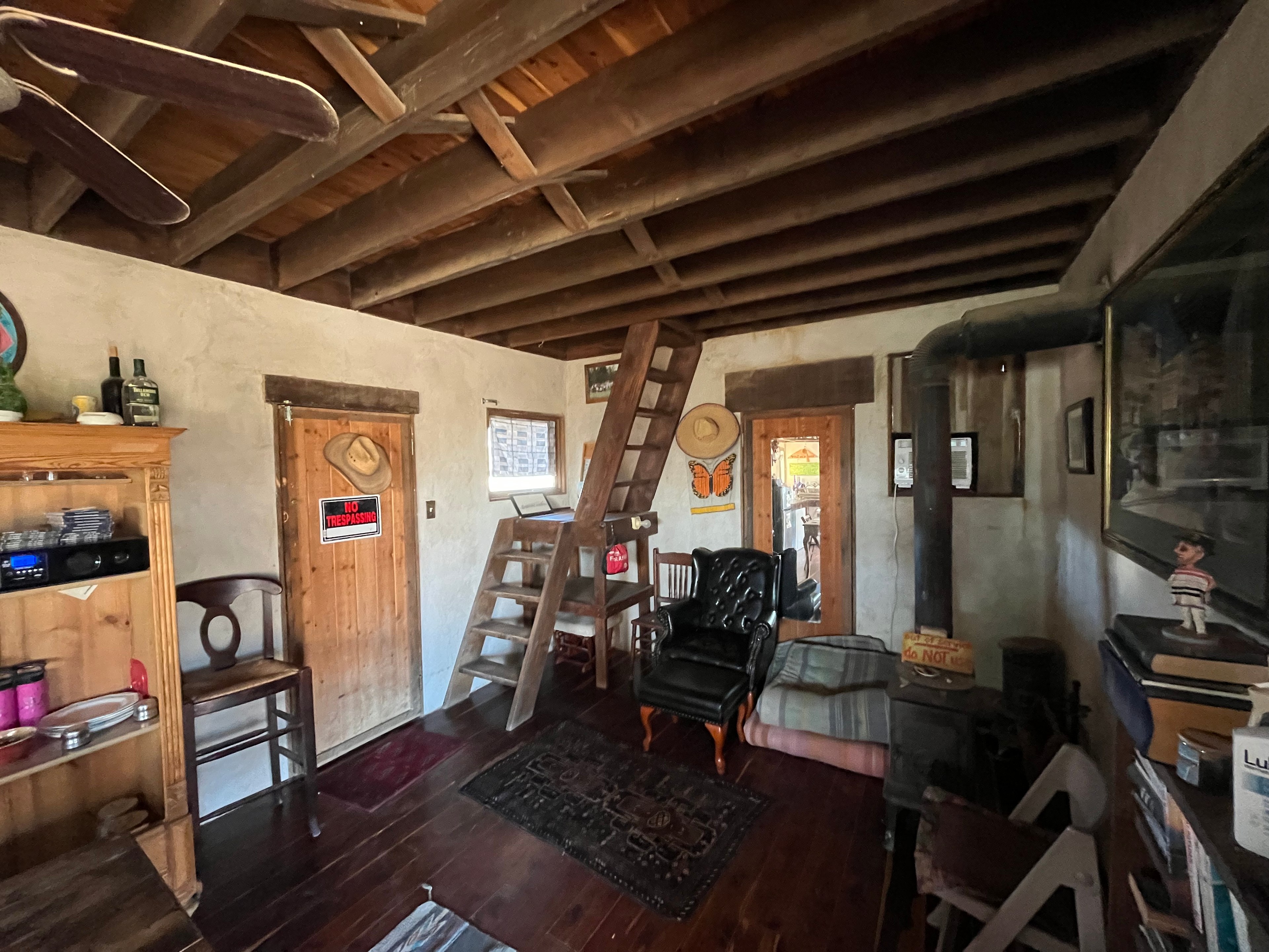 Casa de Keaveny Cabin and Campsite