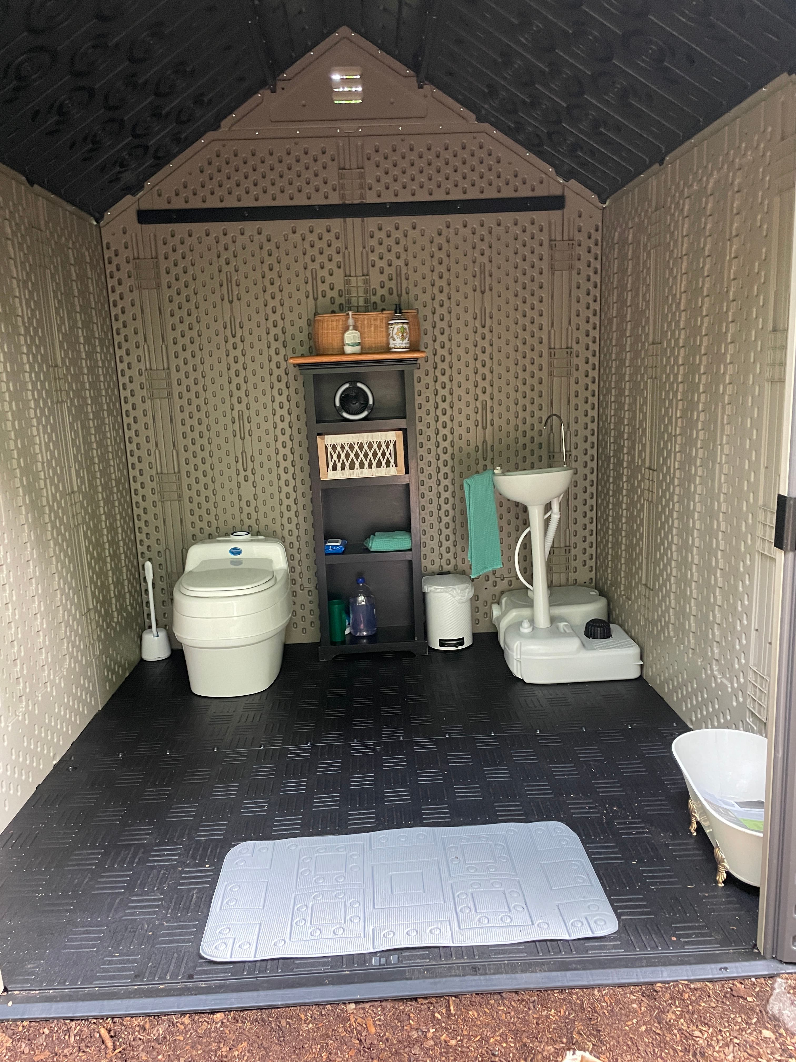 Romantic Botanical Glamping