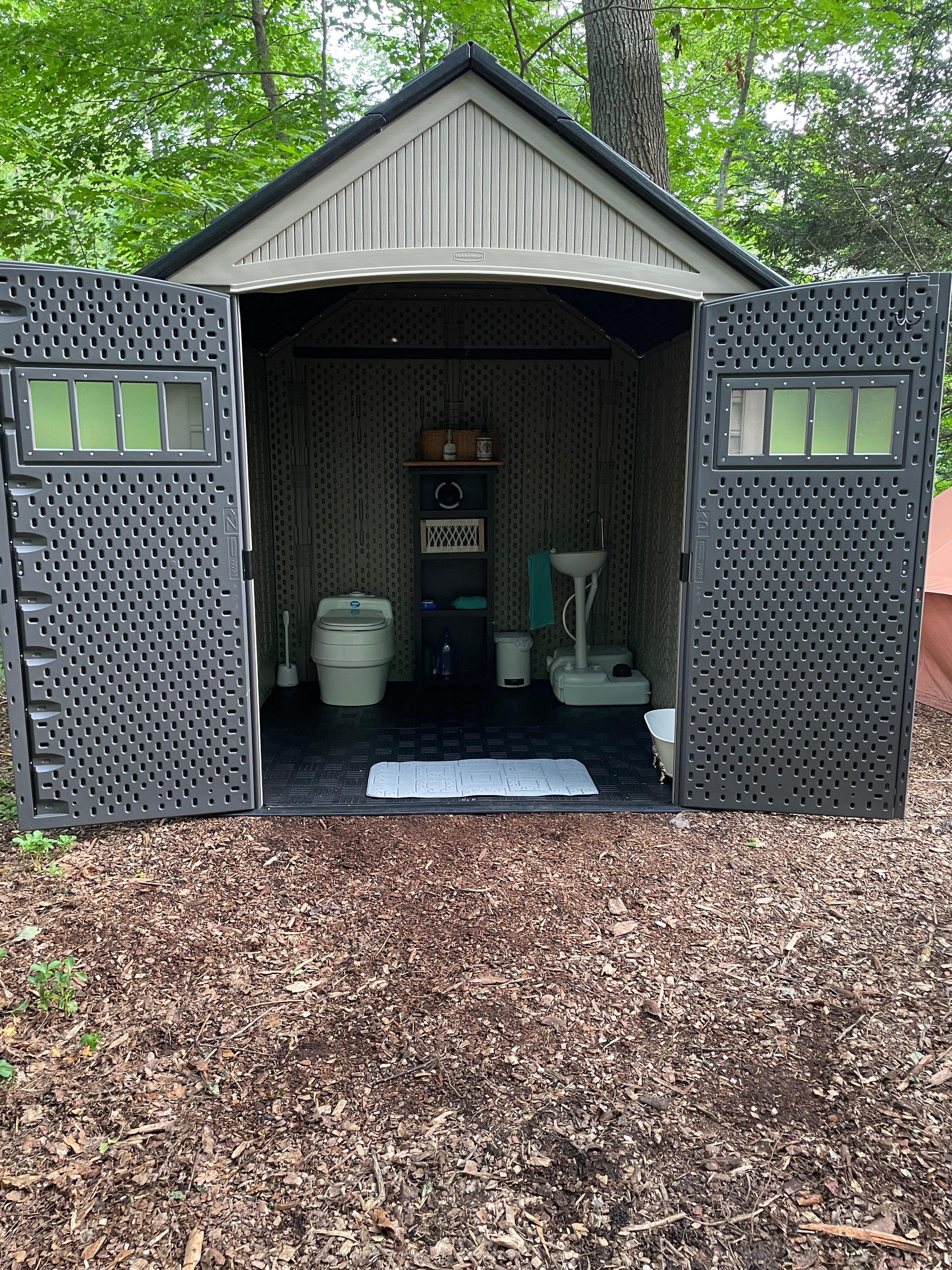 Romantic Botanical Glamping