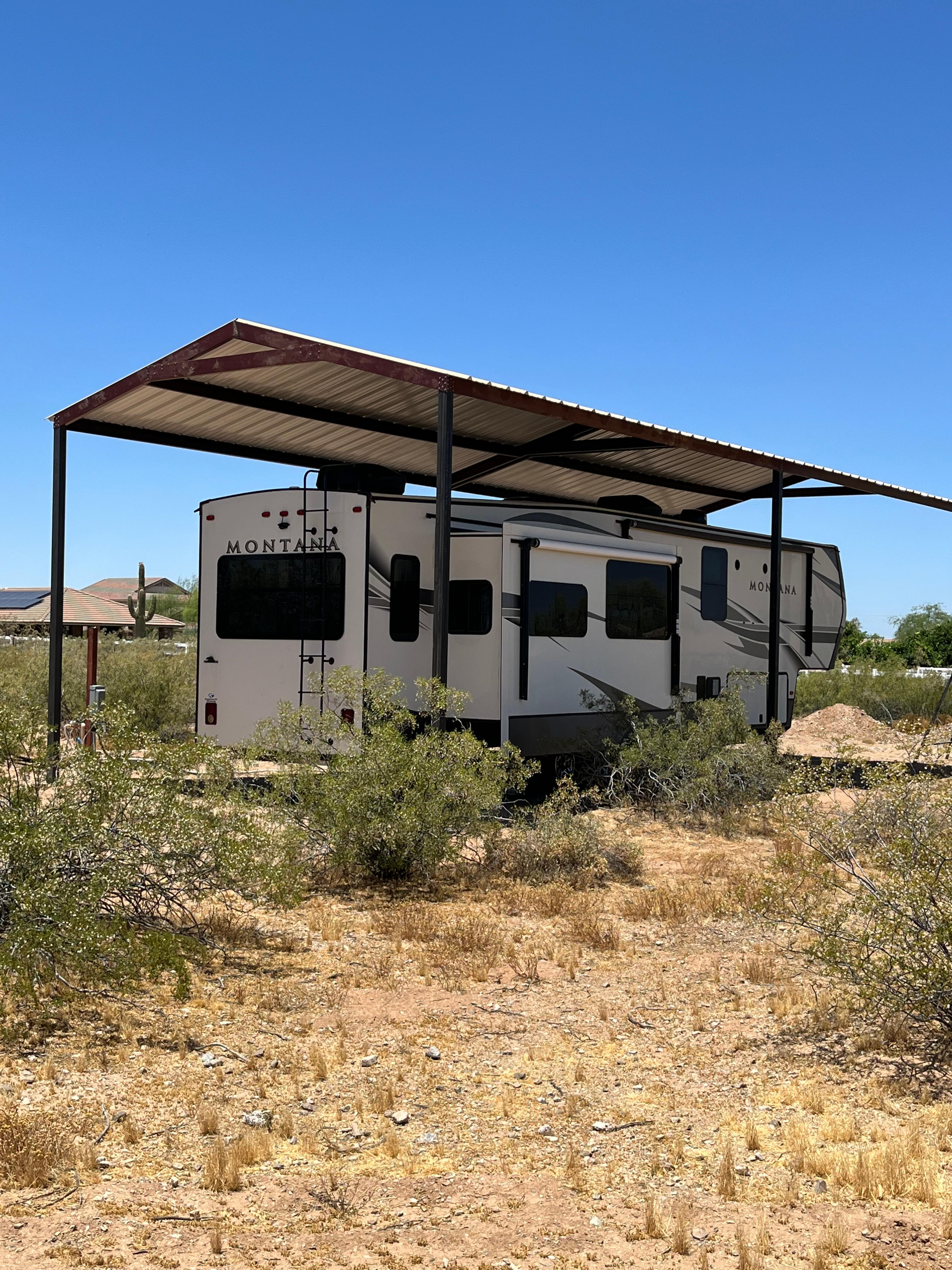 Shade easily accommodating a 42’ 5th wheel