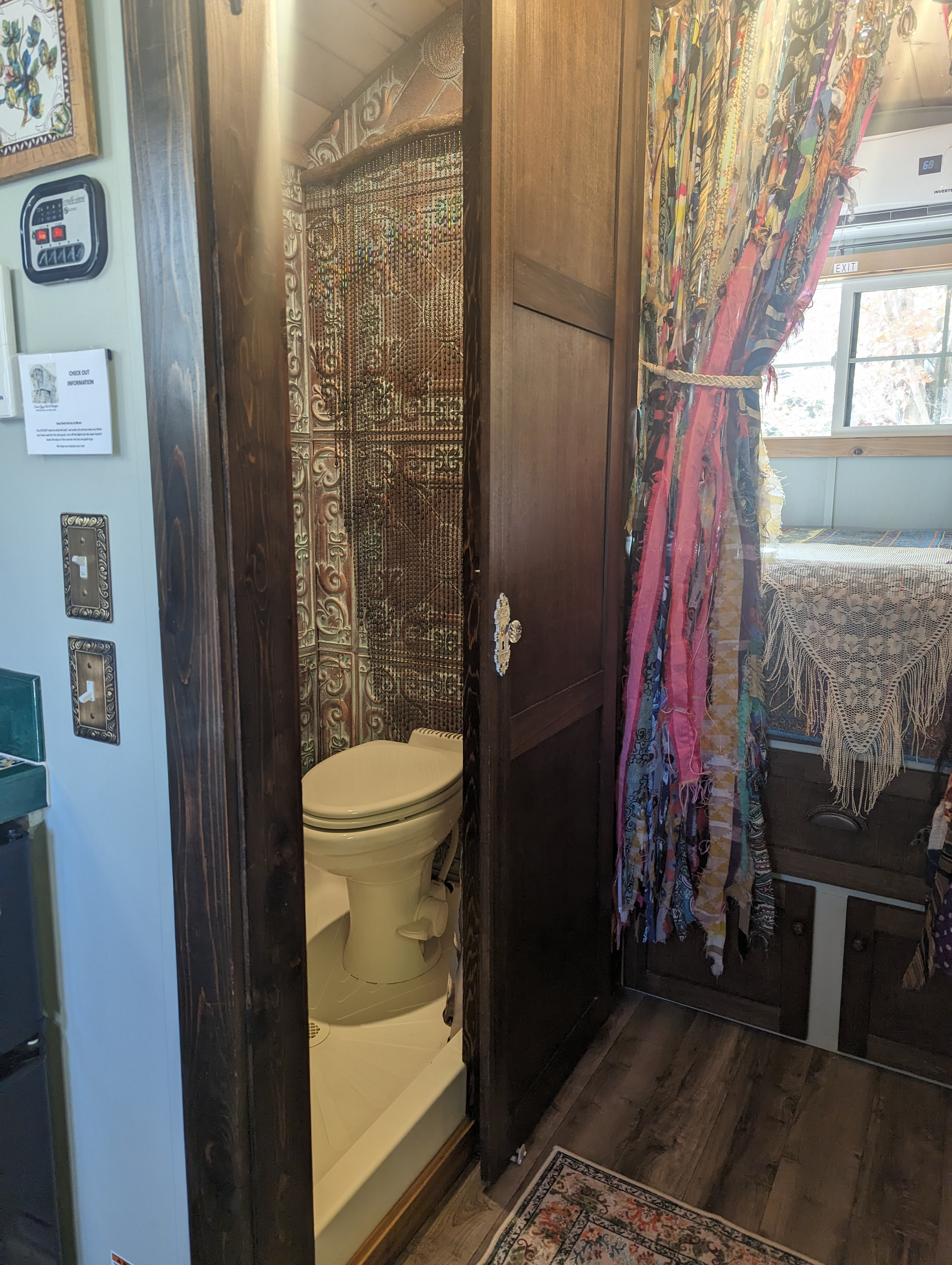 Salmon Gypsy B&B & Mini-Donkey Ranch