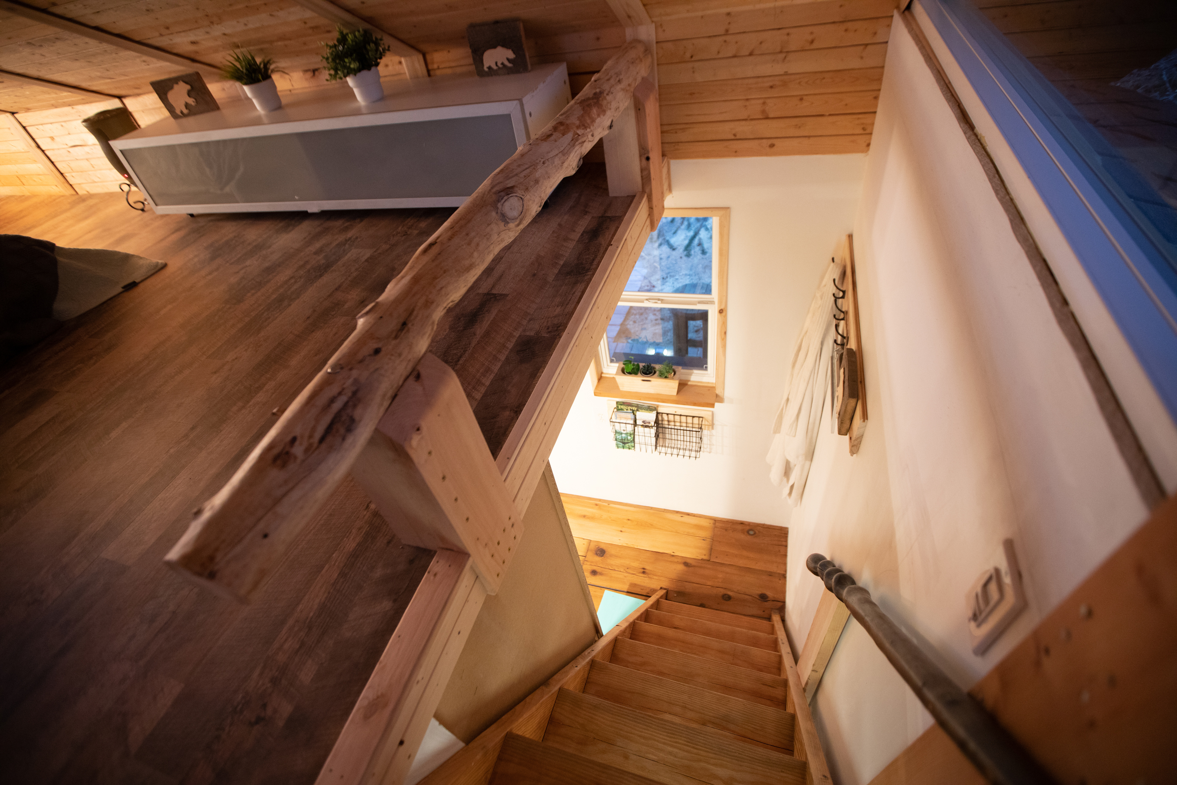 Cozy Tiny Mountain Log Cabin