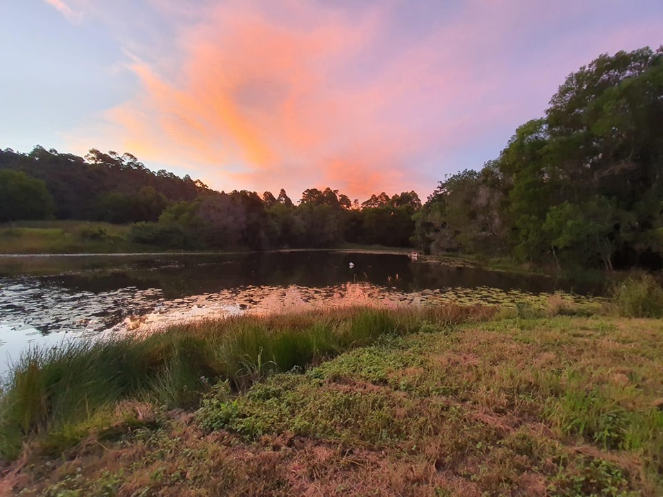The dam closeby to the camping grounds. 