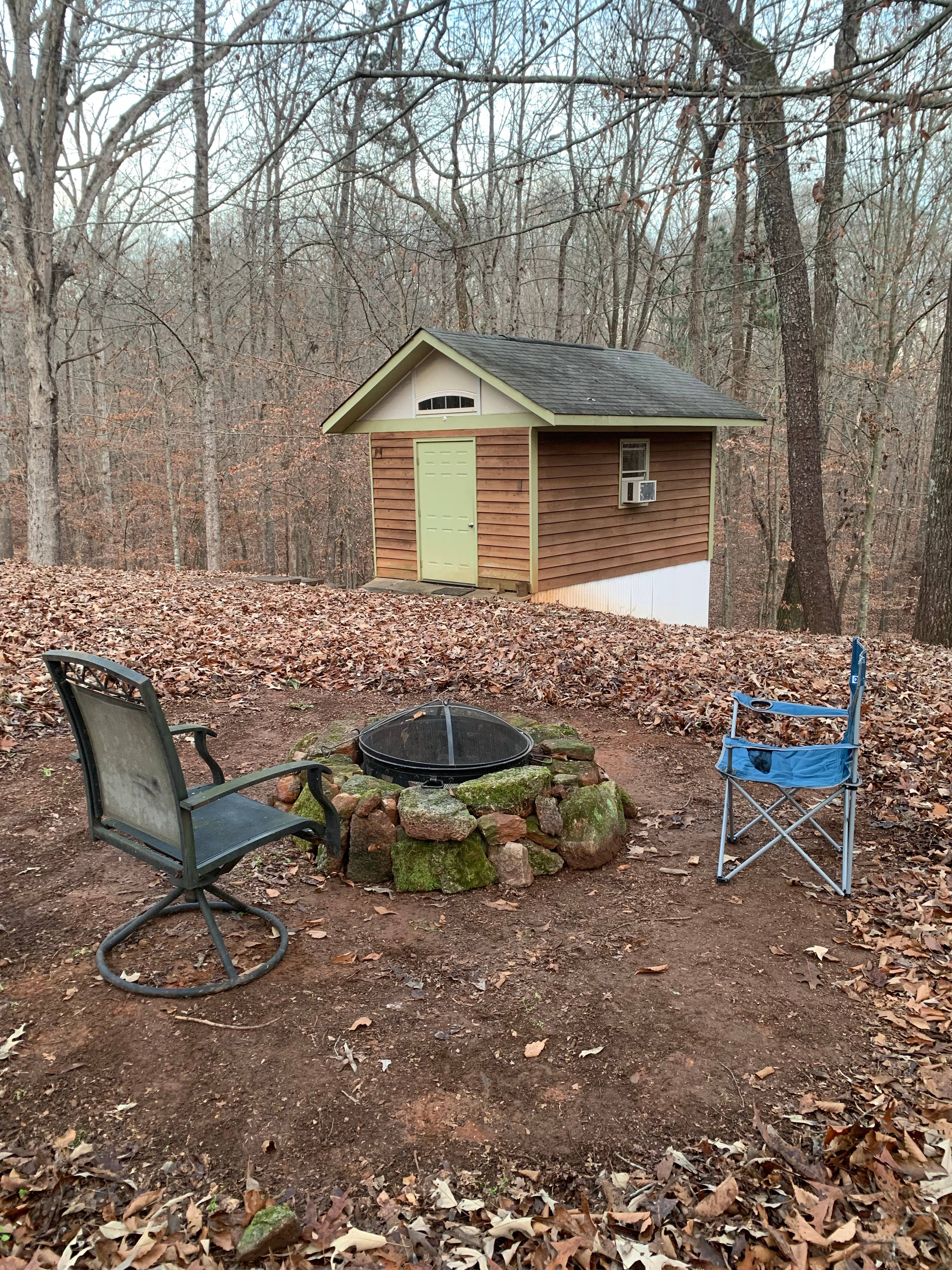 Cozy cabin by the woods