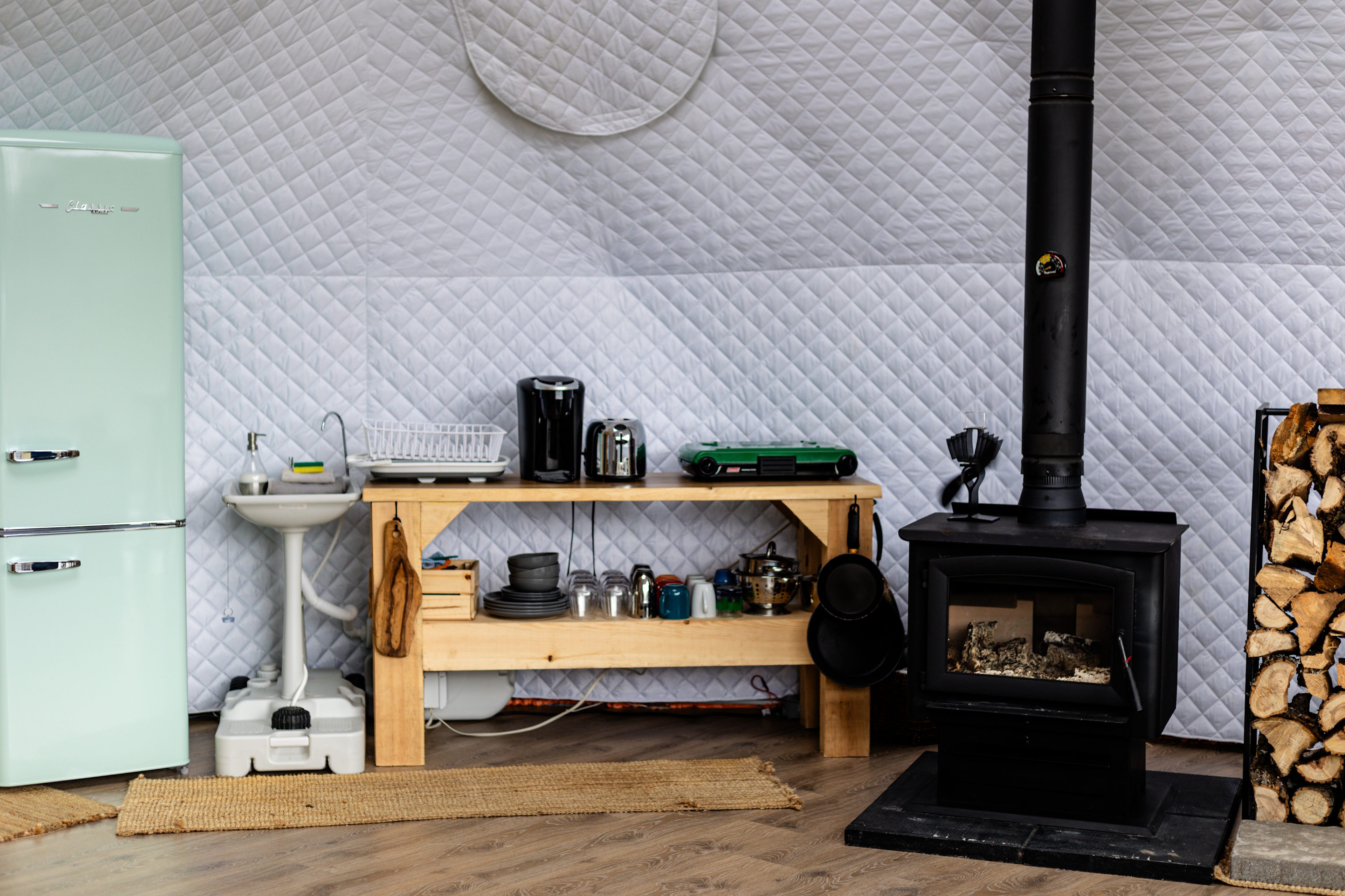Sky-View interior: kitchenette