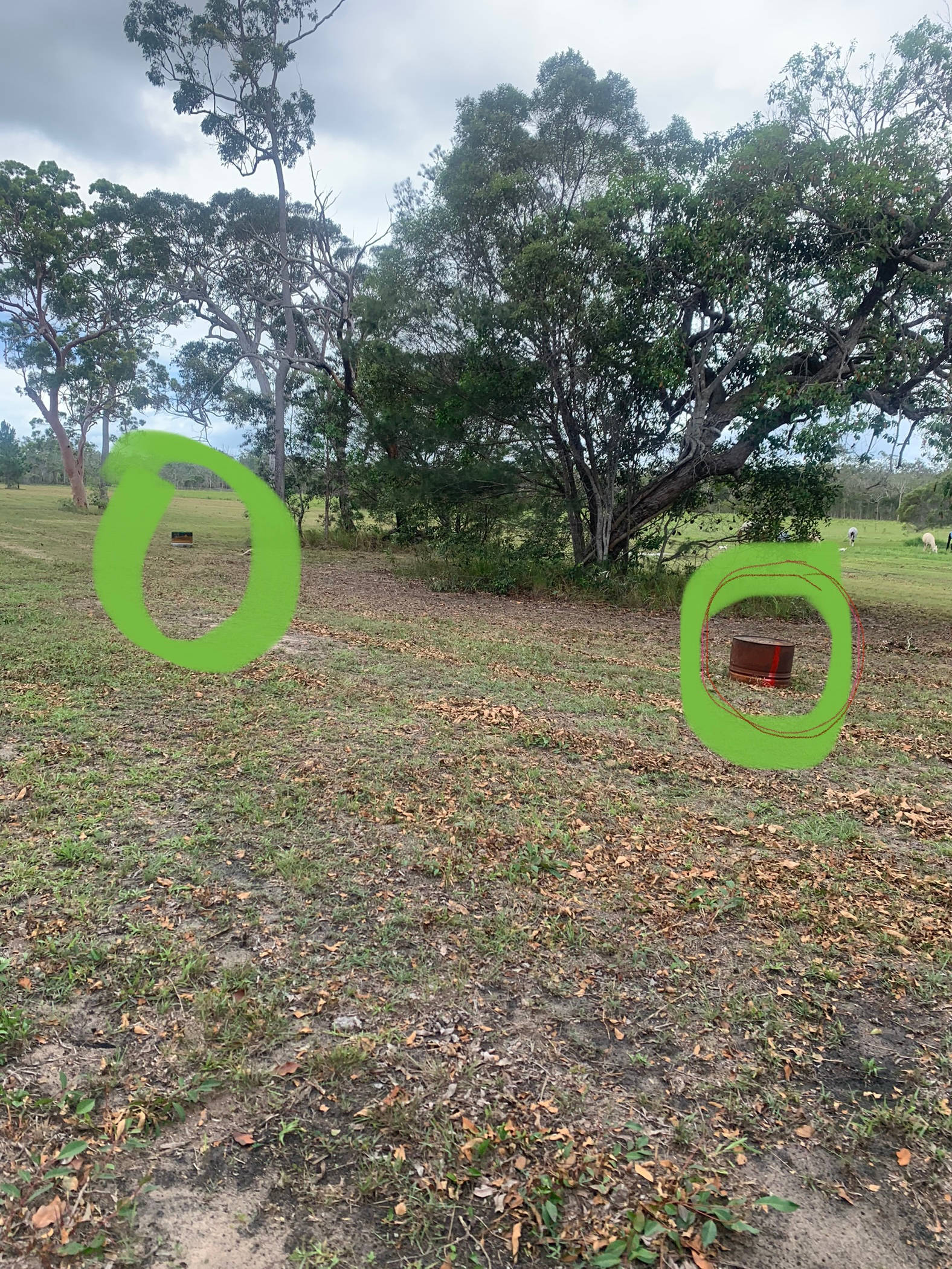 PLEASE NOTE THE FIRE 🔥 BINS MARK FAVORITE SPOTS AS GROUND IS HIGHER UP - NICE BREEZE / LESS MIDGEES AND DRY!!! 