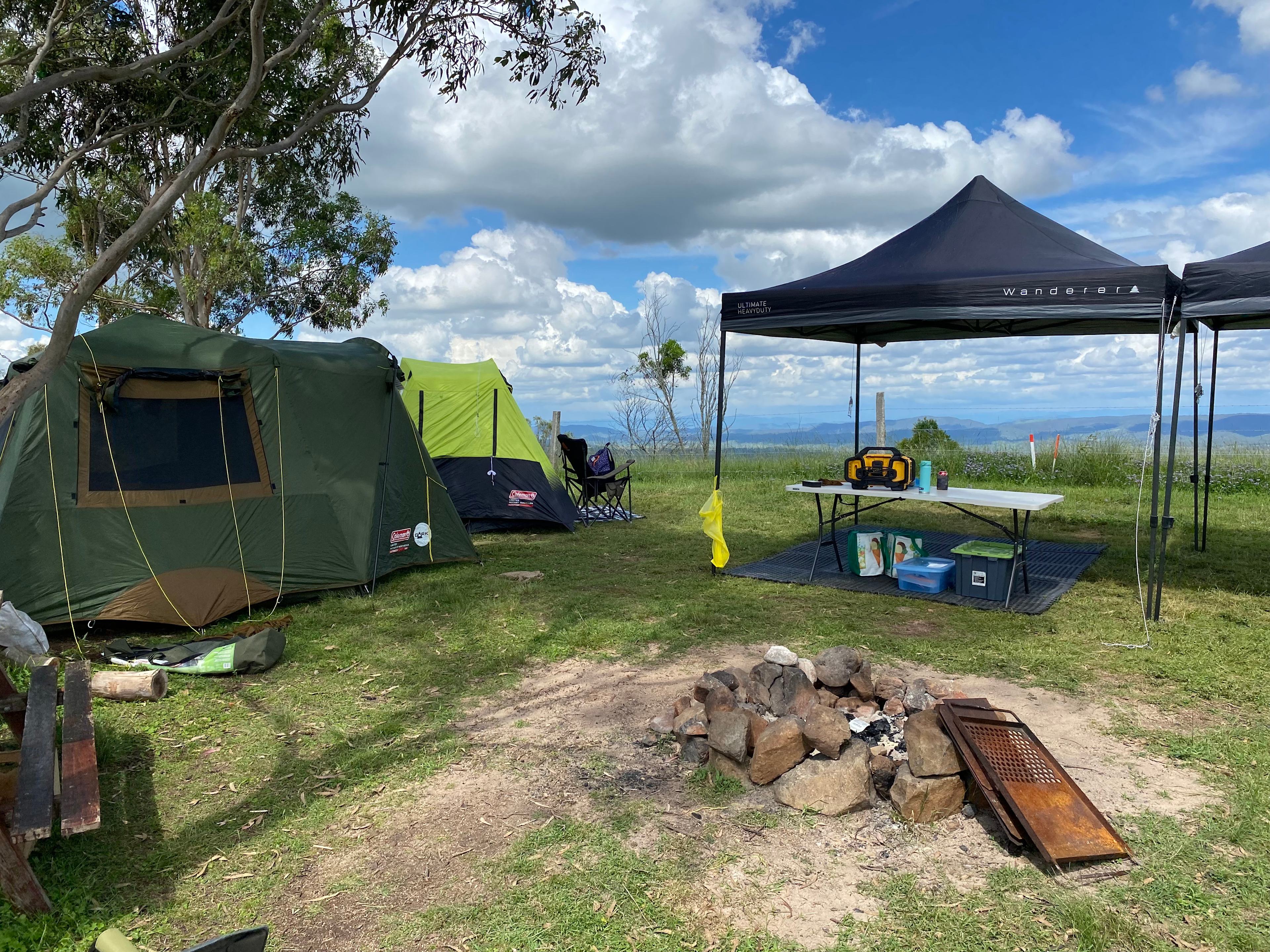 Hilltop Farm, Camping and Glamping.