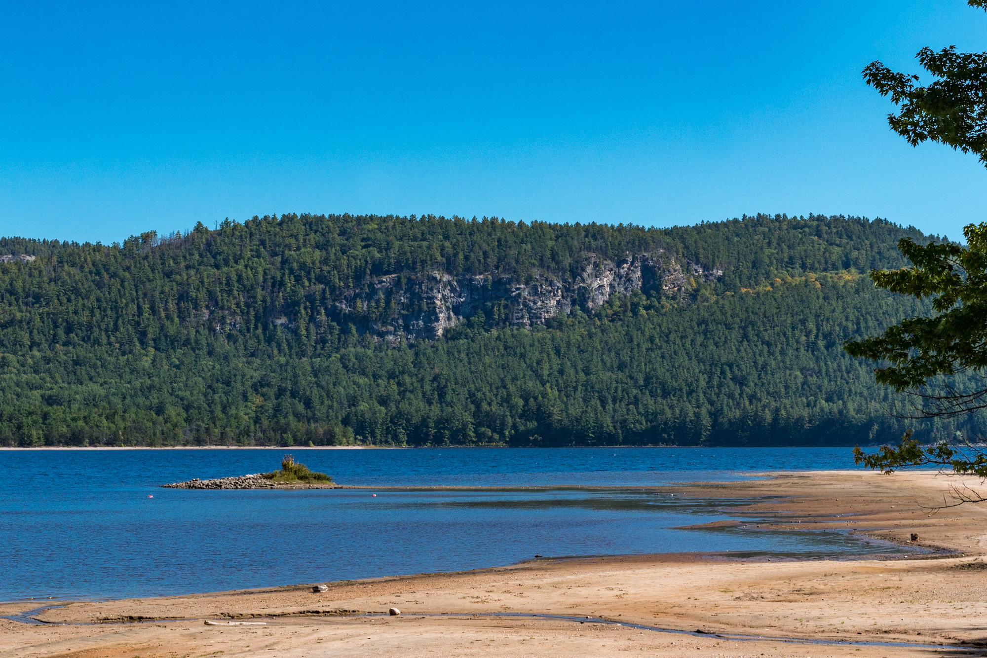Tiny Village Ottawa River - Camping