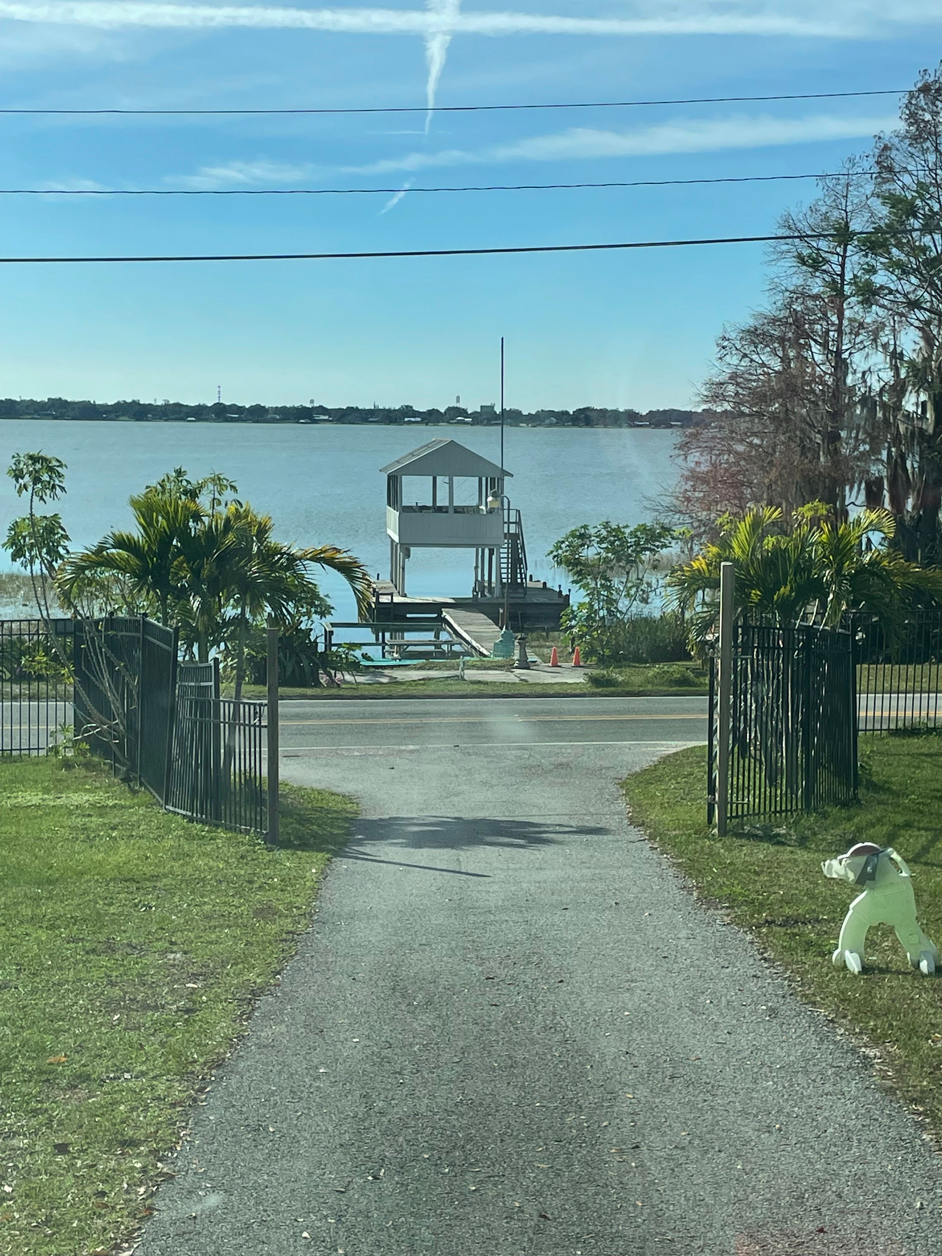 Picturesque Mango Tango Estate