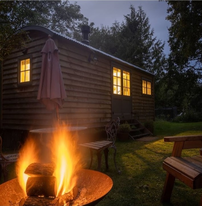 Enjoy star gazing by the fire pit 