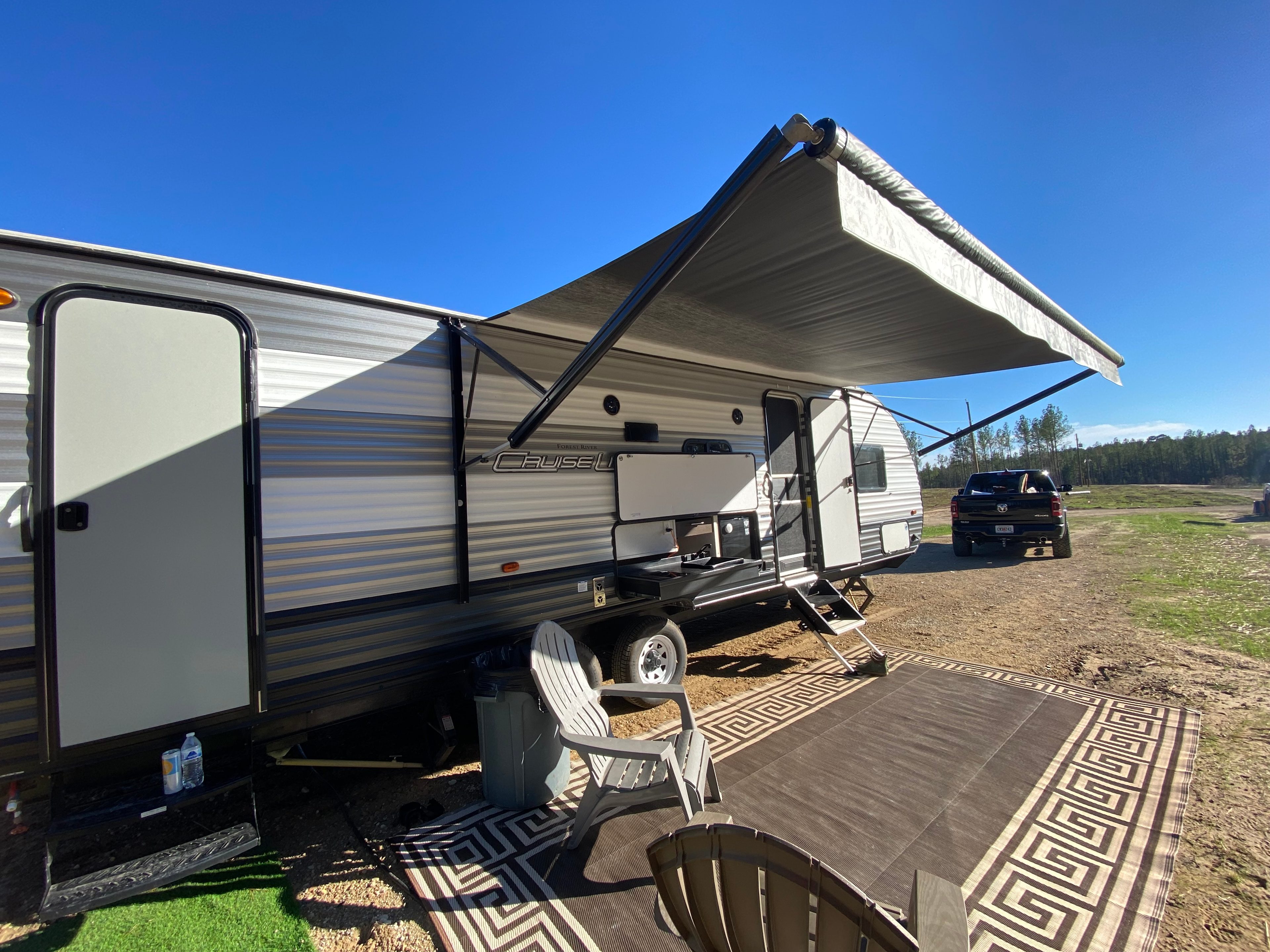 Golden Goose Lodge And RV
