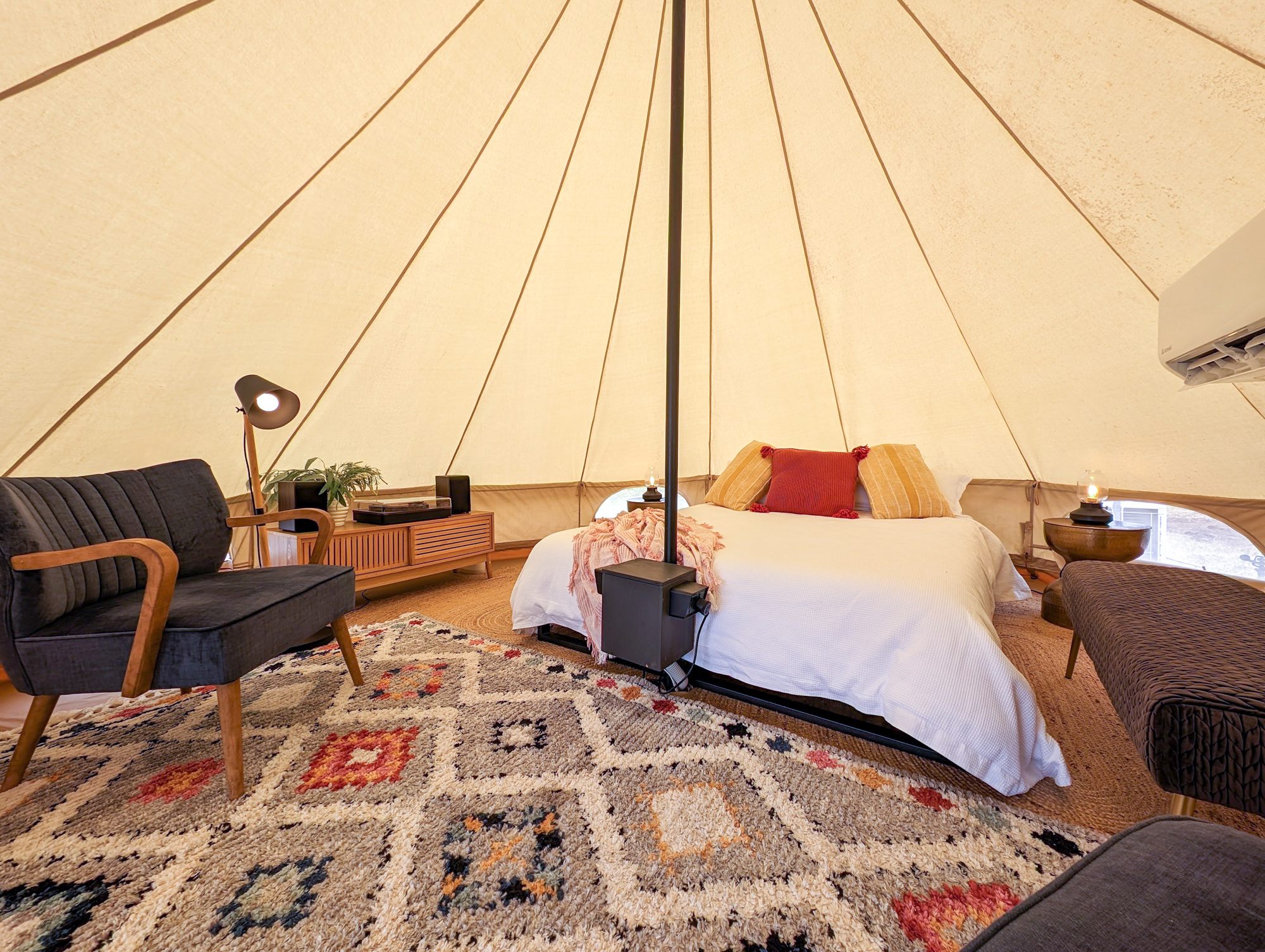 Glamping Vineyard Getaway