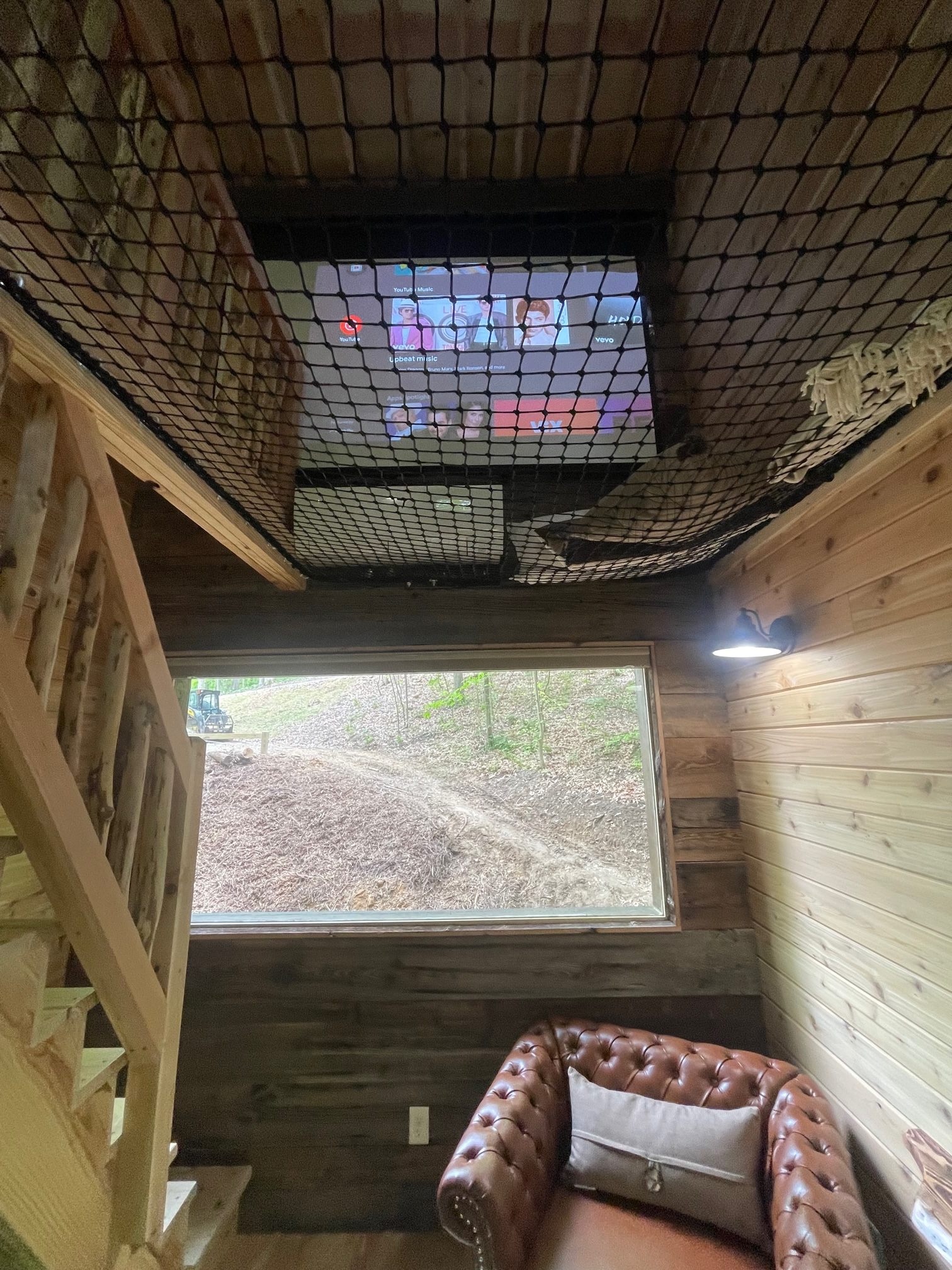 Rustic Treehouse In Hocking Hills
