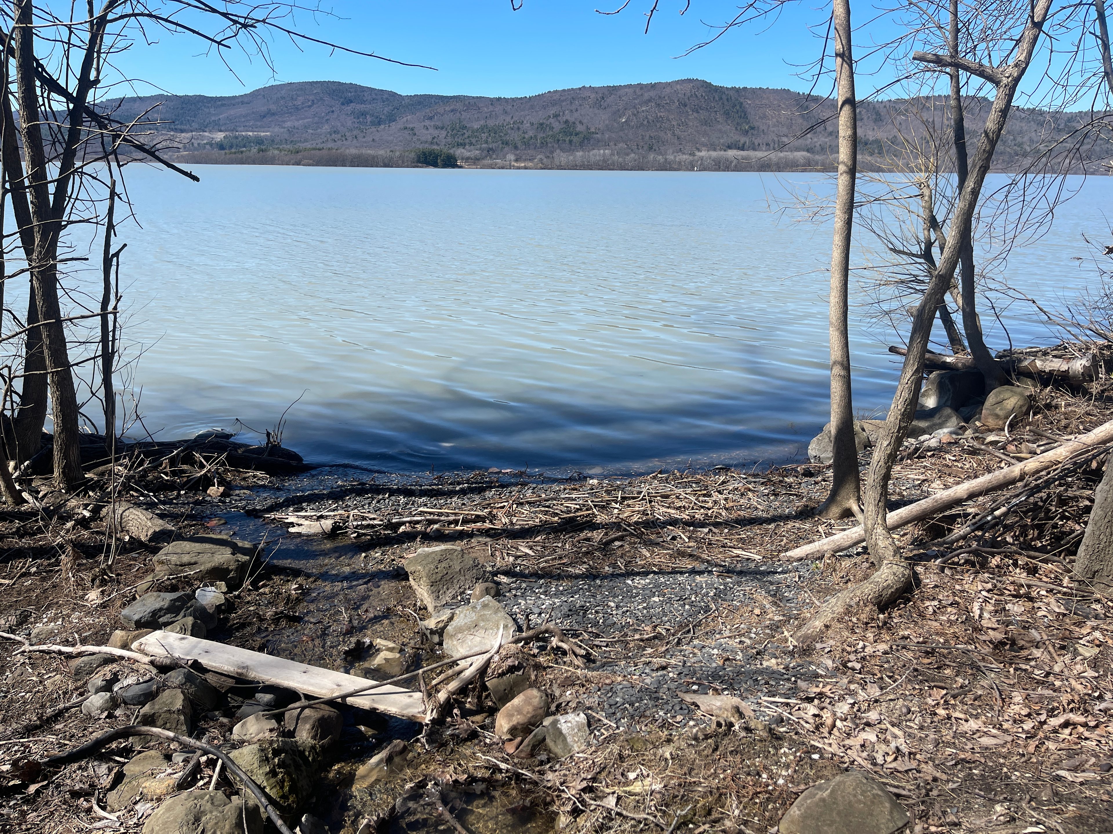 Sandy's Lake Champlain Retreat